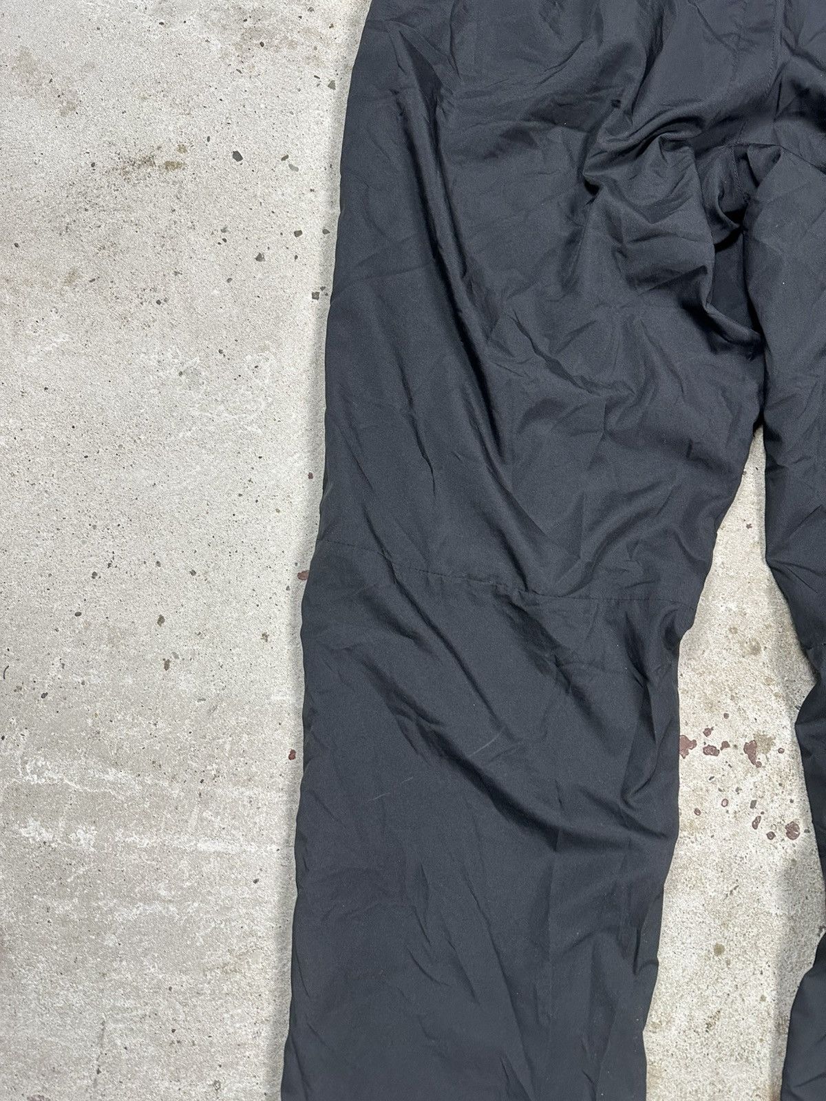 Nike Vintage Nike Black Track Pants Swoosh y2k Size US 34 / EU 50 - 12 Thumbnail