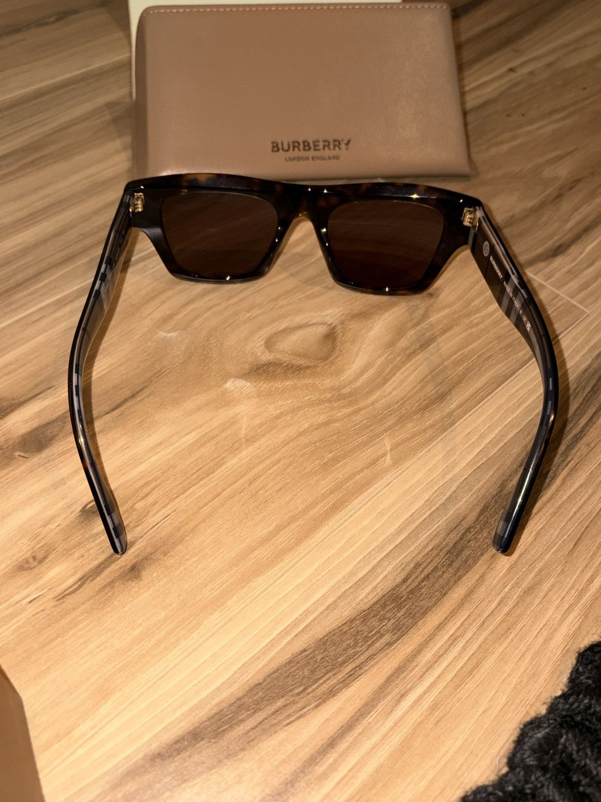 Burberry BURBERRY Tortoiseshell Ernest Sunglasses Size ONE SIZE - 8 Thumbnail