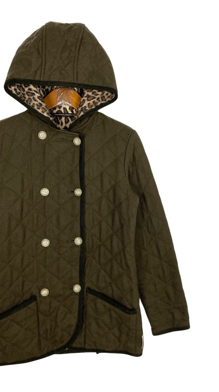 Traditional Weatherwear Rare‼️ Traditional Weatherwear Quilted Leopard Hoodie Size S / US 4 / IT 40 - 4 Thumbnail