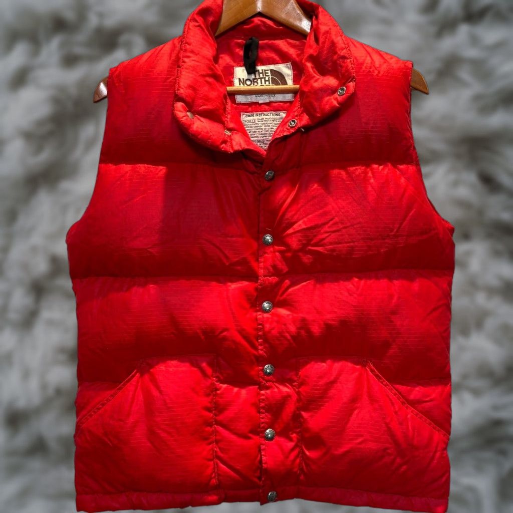 The North Face VINTAGE The North Face Vest Mens Small Red Puffer Goose Down Brown Label 70s Size US S / EU 44-46 / 1 - 1 Thumbnail