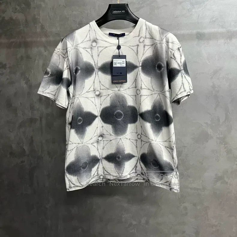 Louis Vuitton Louis Vuitton Skein printed crewneck pullover short sleeve Size US M / EU 48-50 / 2 - 1 Thumbnail