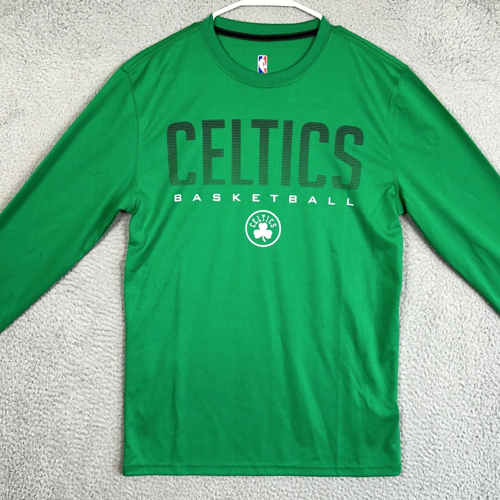 NBA UNK Boston Celtics T-Shirt Mens Small Green Long Sleeve NBA Tee EUC Size US S / EU 44-46 / 1 - 3 Thumbnail