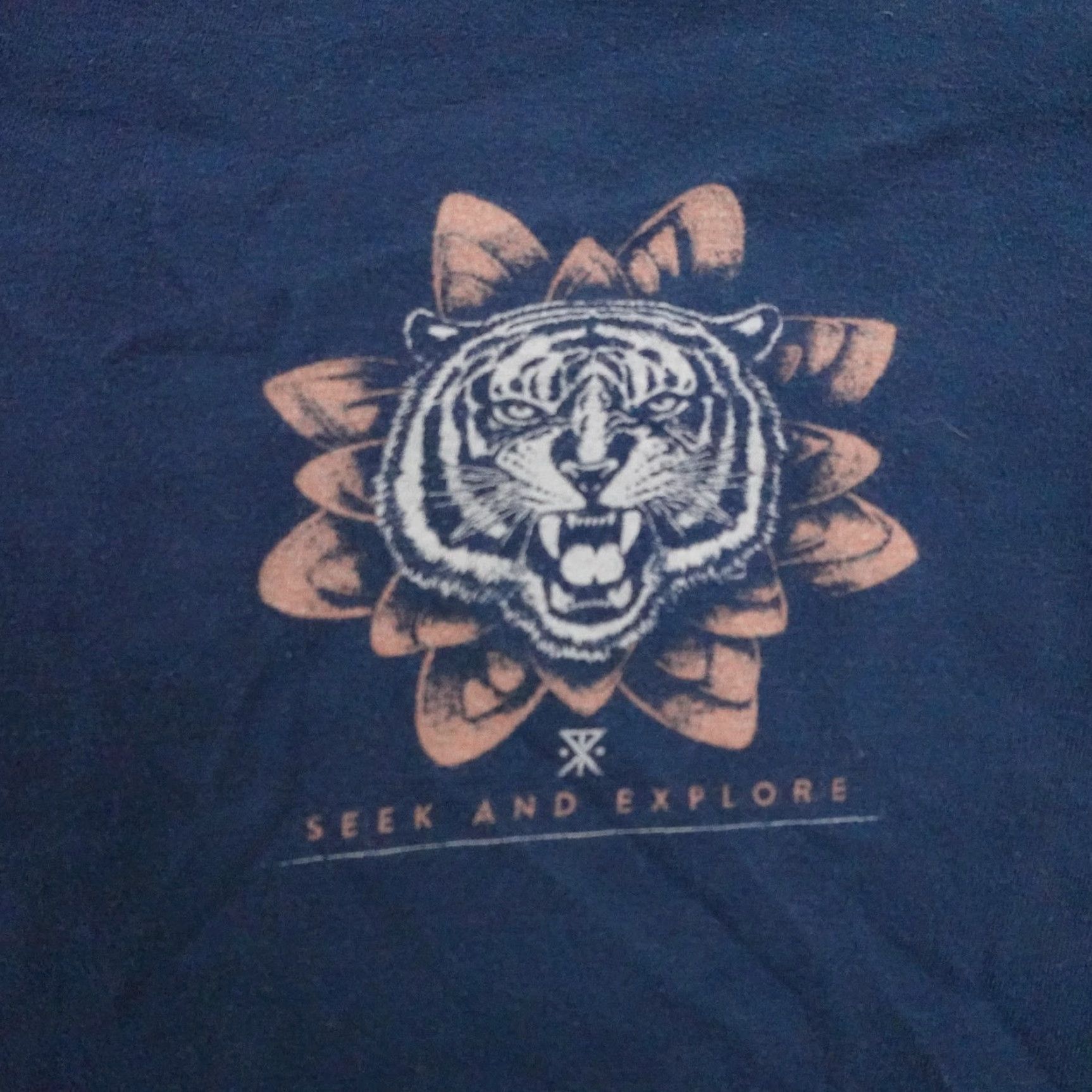 Roark Roark Revival Shirt Mens Medium Blue Tiger Seek And Explore Russian Runaway Club Tee Shirt Men Blues Short Sleeve Graphic Print Crew Neck Size US M / EU 48-50 / 2 - 3 Thumbnail