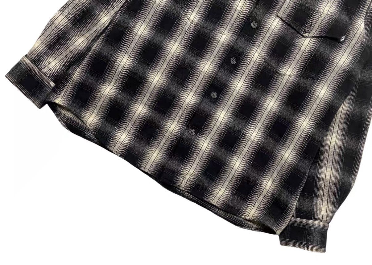 Marcelo Burlon Marcelo Burlon MB Print Black & White Plaid Shirt J31 Size US L / EU 52-54 / 3 - 4 Thumbnail