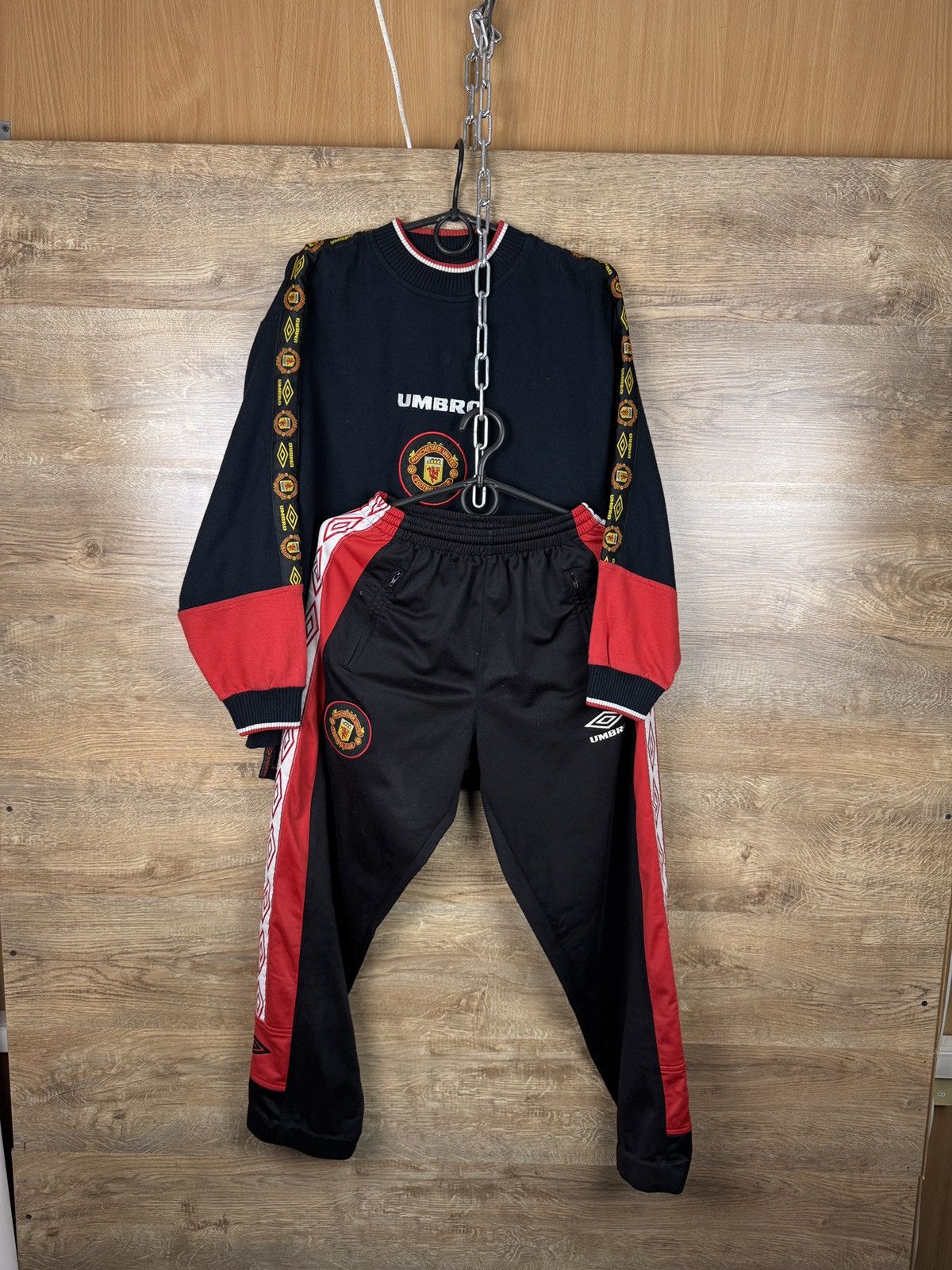 Umbro × Vintage Vintage Umbro Manchester United FC SHARP sport suits jacket Size US XS / EU 42 / 0 - 1 Thumbnail