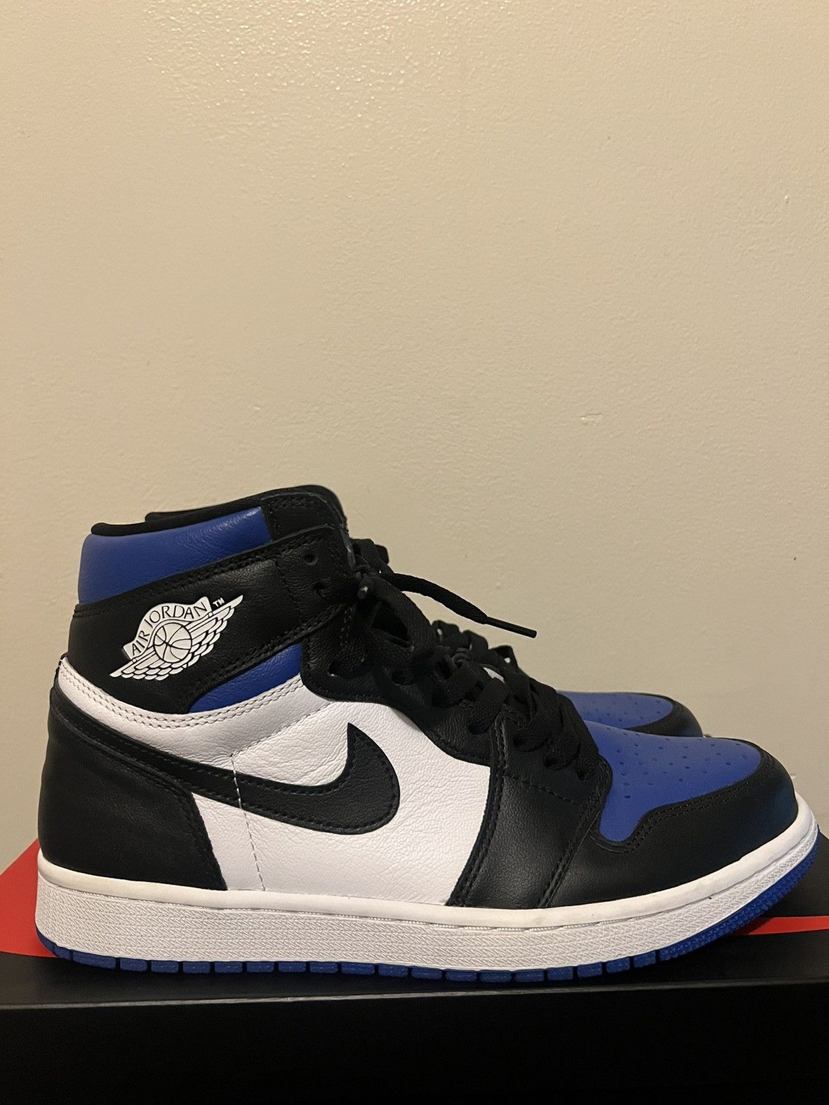 Jordan Brand 2020 Jordan 1 Retro Royal Toe Size US 10 / EU 43 - 3 Thumbnail