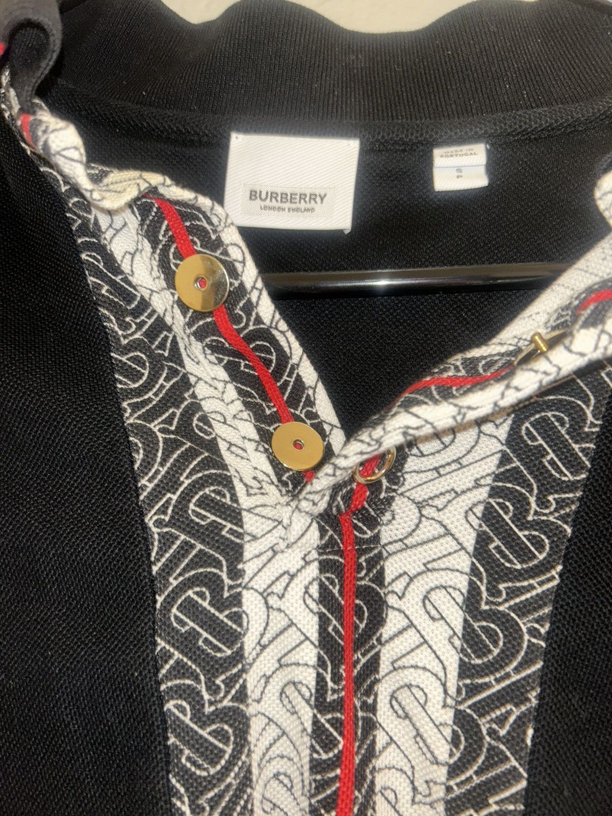 Burberry Burberry polo half button London England Size US L / EU 52-54 / 3 - 9 Thumbnail