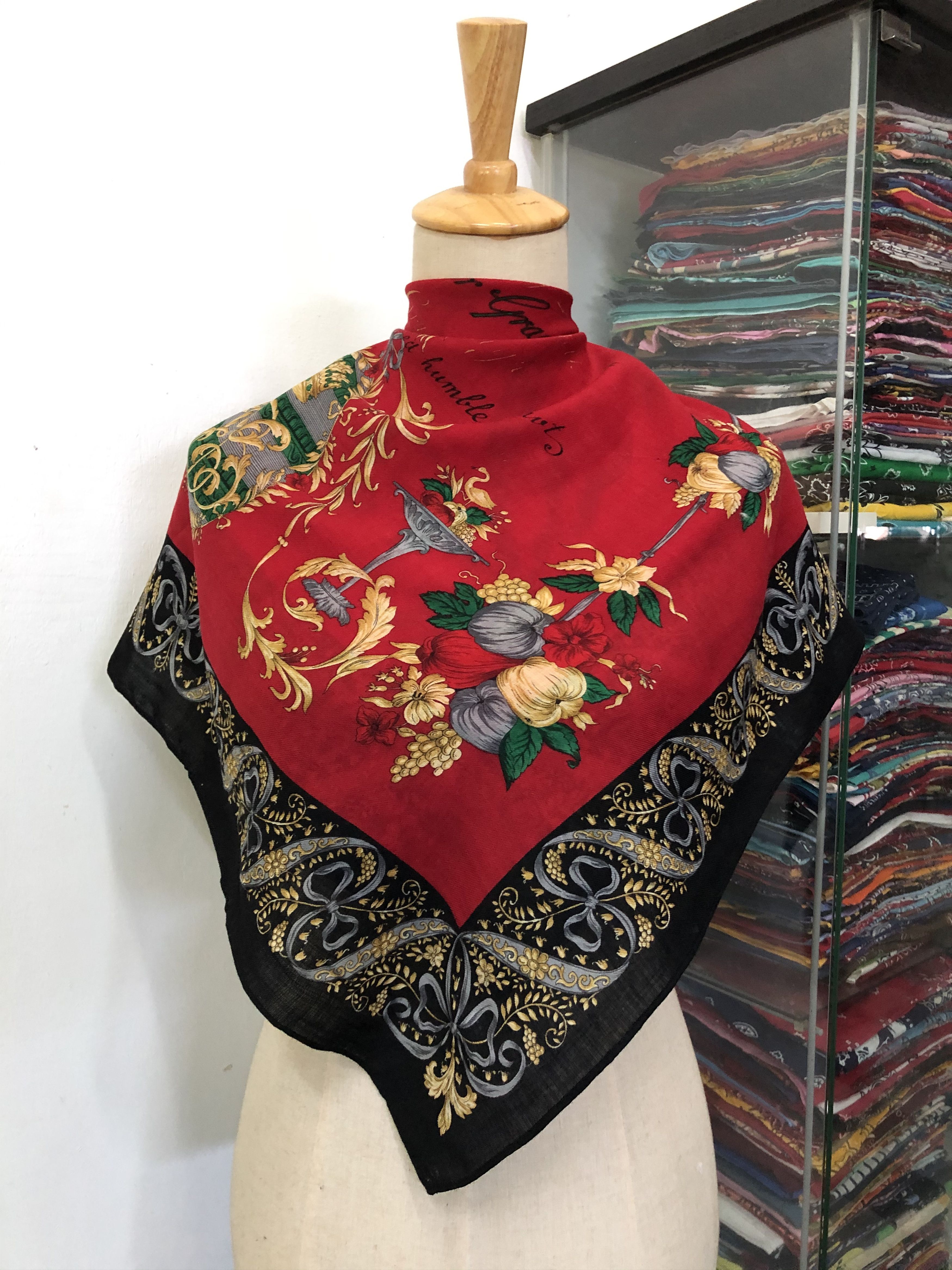Vintage Vintage Silk Scarf Size ONE SIZE - 1 Thumbnail