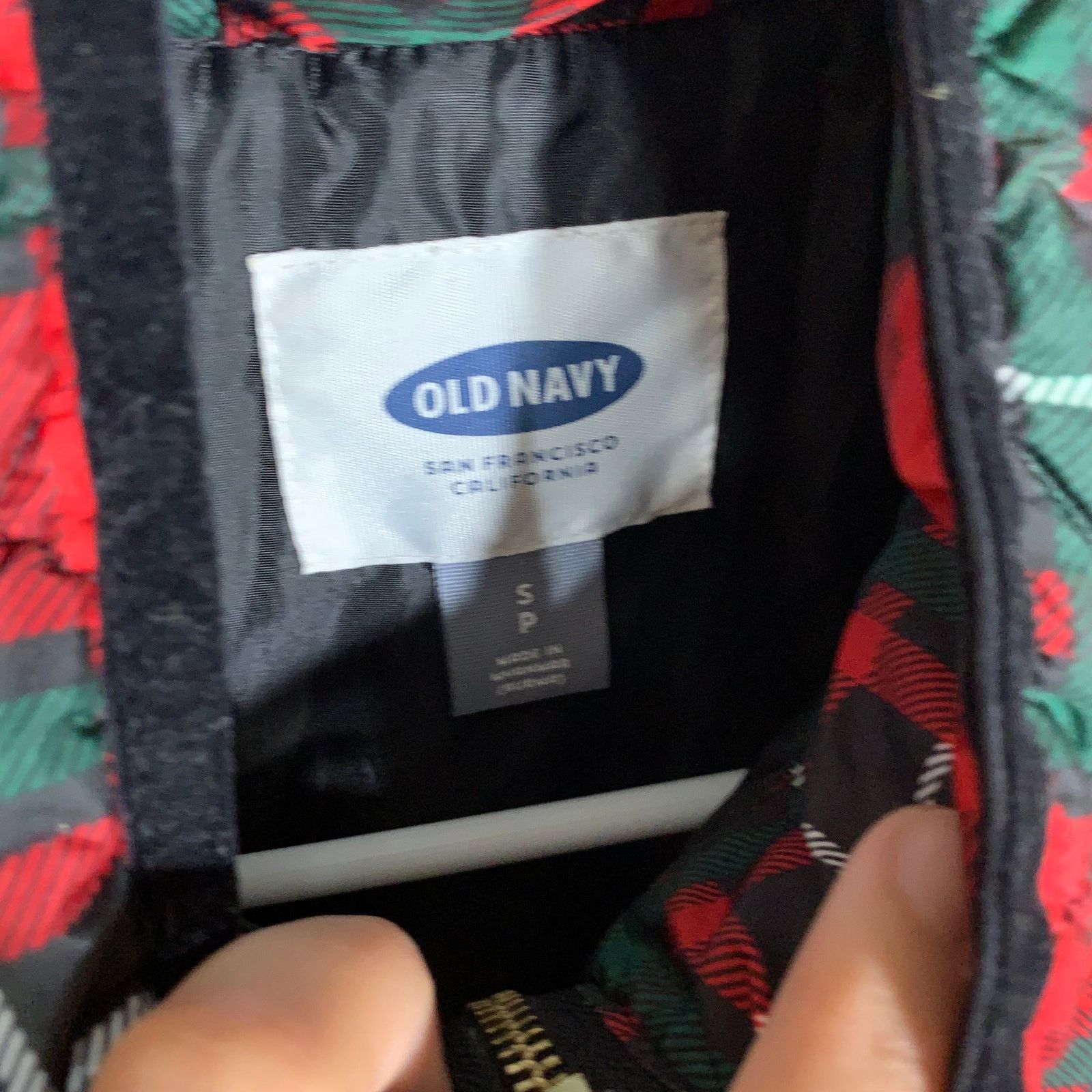 Old Navy Old Navy Women's Red Puffer Winter Vest Size S Size S / US 4 / IT 40 - 3 Thumbnail
