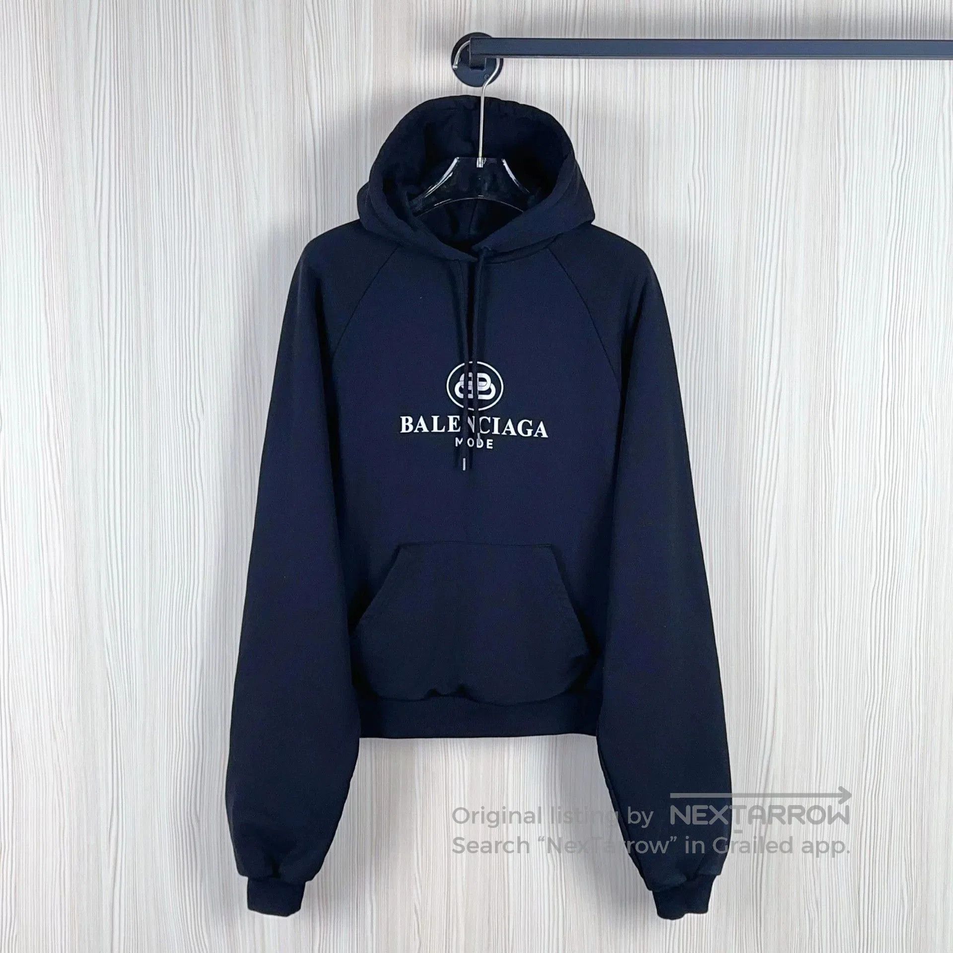 Balenciaga balenciaga navy hoodie in size medium. Size US M / EU 48-50 / 2 - 1 Thumbnail