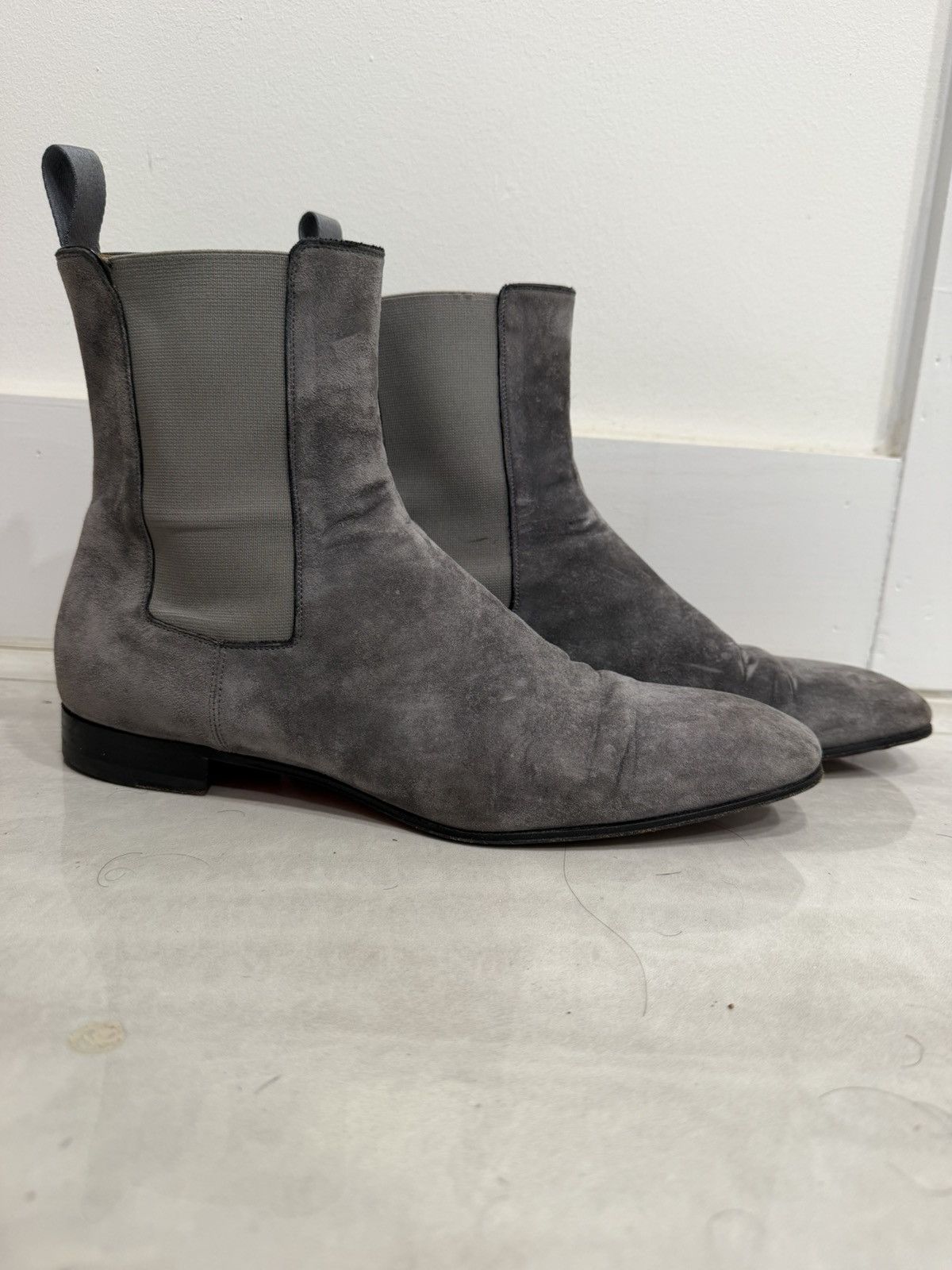 Christian Louboutin Christian Louboutin Roadie chelsea boot Gray Suede Size US 7.5 / EU 40-41 - 1 Thumbnail