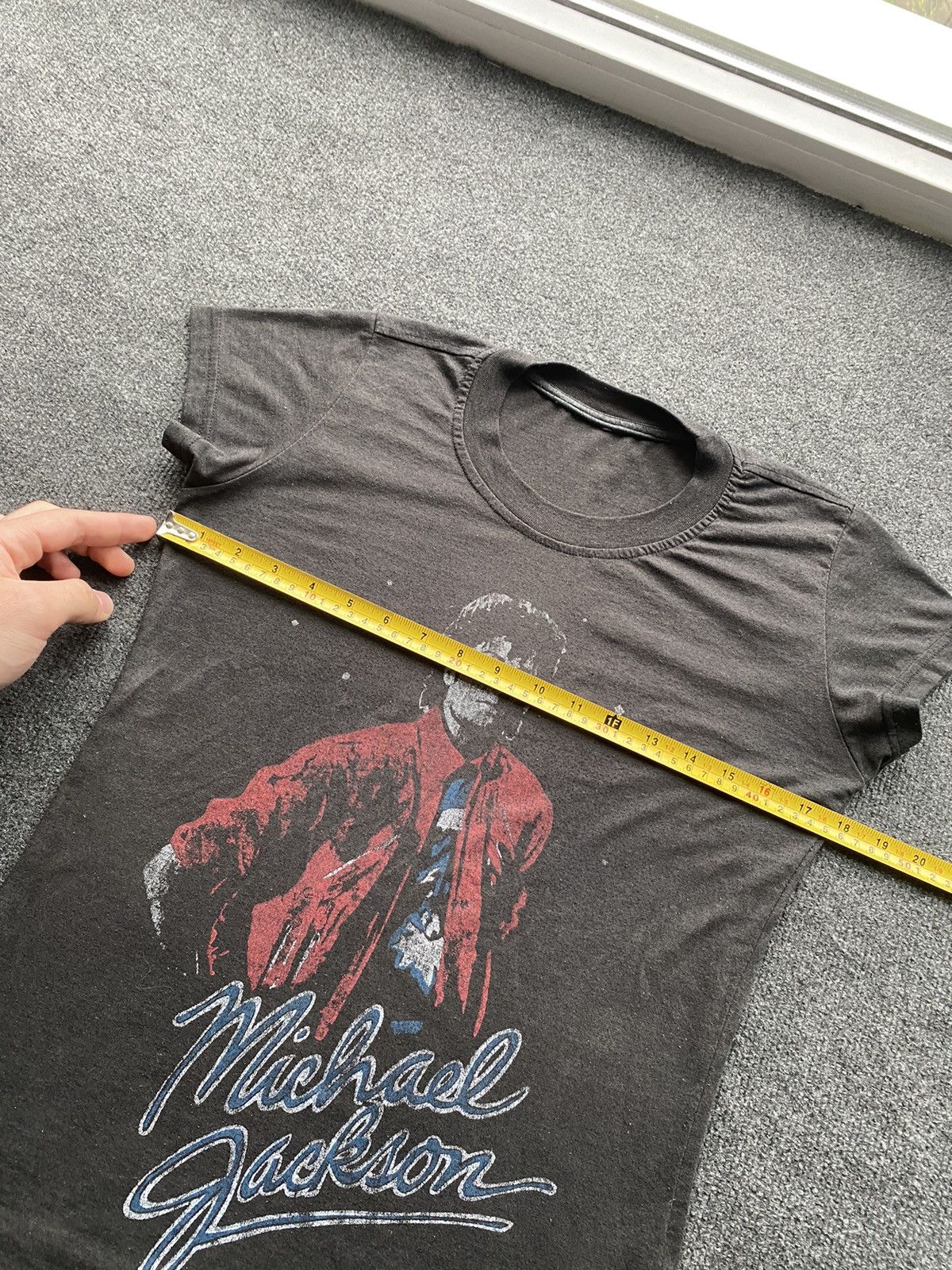 Band Tees 🔥’84 Michael Jackson Thriller sun Faded washed Top m size Size M / US 6-8 / IT 42-44 - 5 Thumbnail