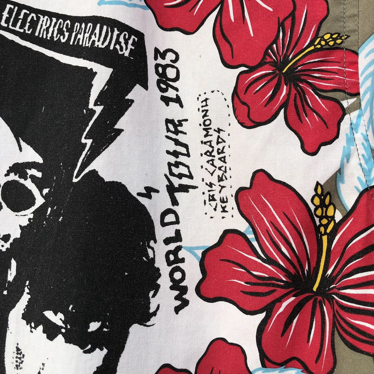 Energie Energie Gold hibiscus🌺 Rock&Roll Wold Tour 1983 Short Sleeve Size US M / EU 48-50 / 2 - 3 Thumbnail