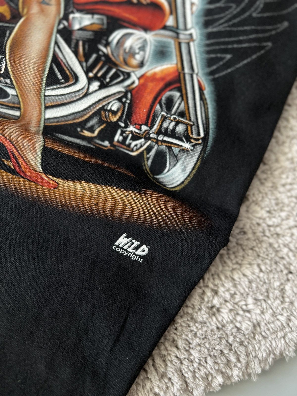 Vintage Vintage Sexy Girl Silhouette Born Wild T-Shirt Japan Style Size US L / EU 52-54 / 3 - 5 Thumbnail