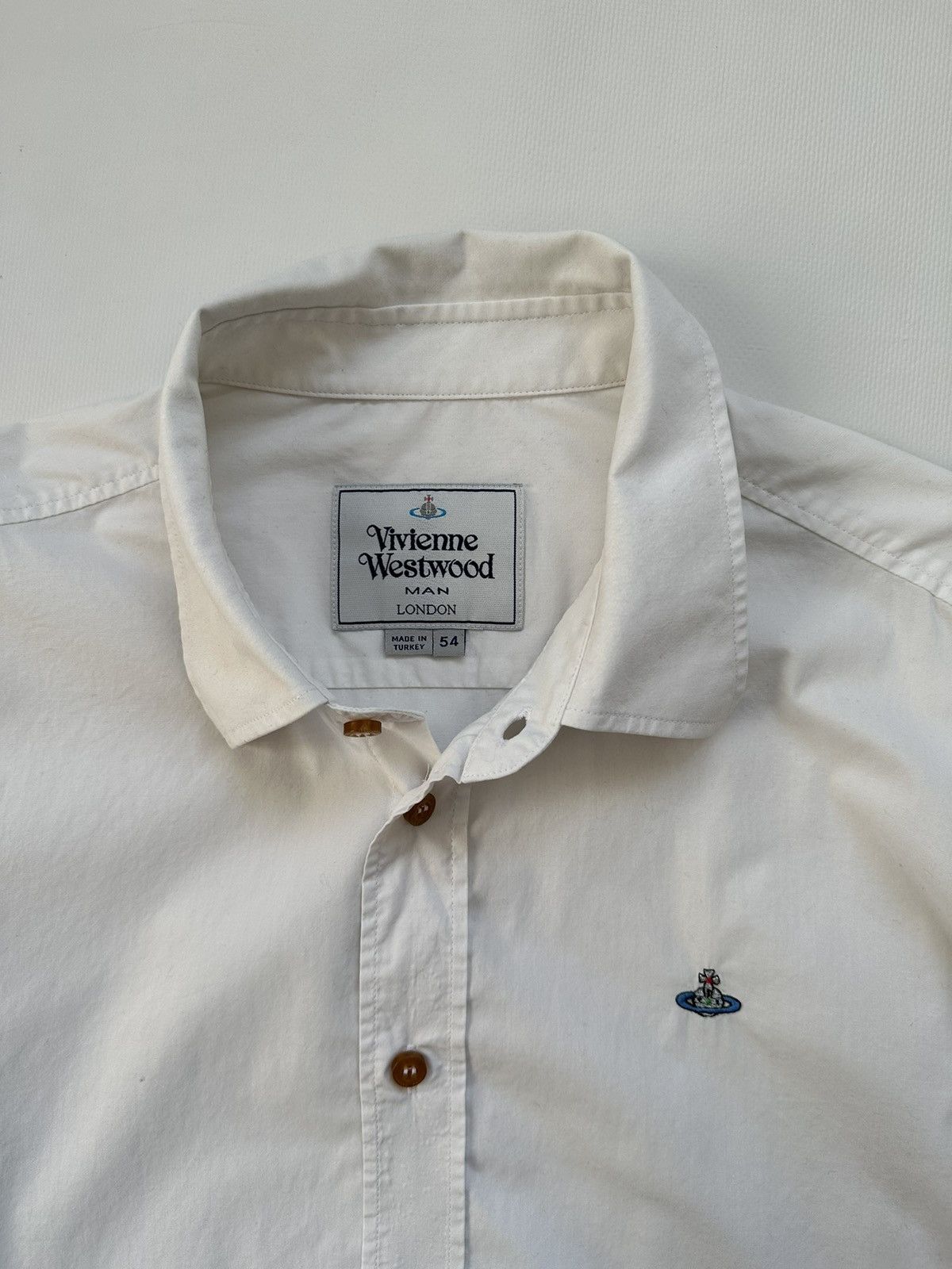 Vivienne Westwood Vintage Vivienne Westwood White Classic Buttons Shirt Size US L / EU 52-54 / 3 - 6 Thumbnail