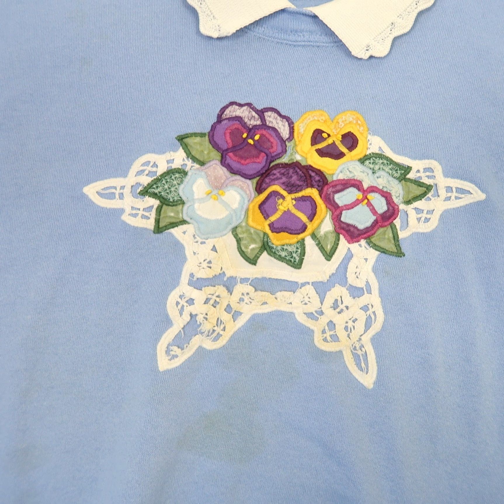 Jerzees VINTAGE Jerzees Sweatshirt 3X Blue Floral Embroidered Basket of Pansies Pullover Womens 80s 90s Size XXL / US 16-18 / IT 52-54 - 3 Thumbnail