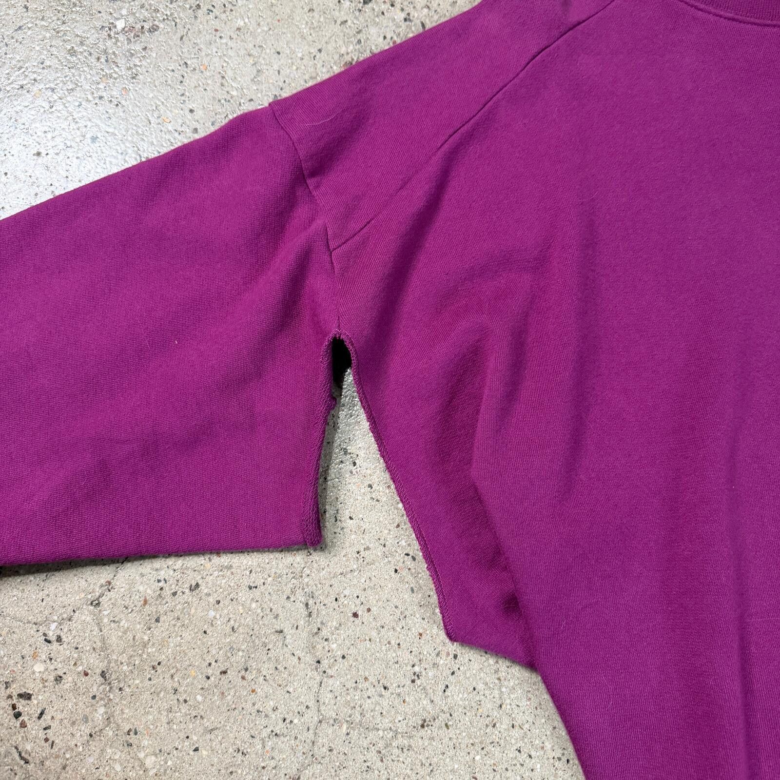 Vetements Vetements Asymmetric Sweater Size US S / EU 44-46 / 1 - 6 Thumbnail