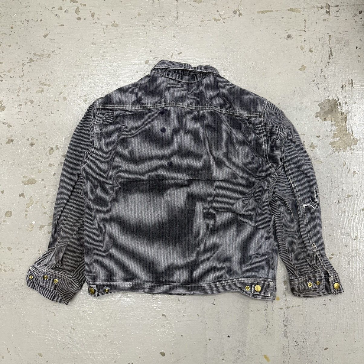 Japanese Brand 🔥Vintage Dogman Hickory Stripe Distressed Denim Work Jacket Size US L / EU 52-54 / 3 - 5 Thumbnail