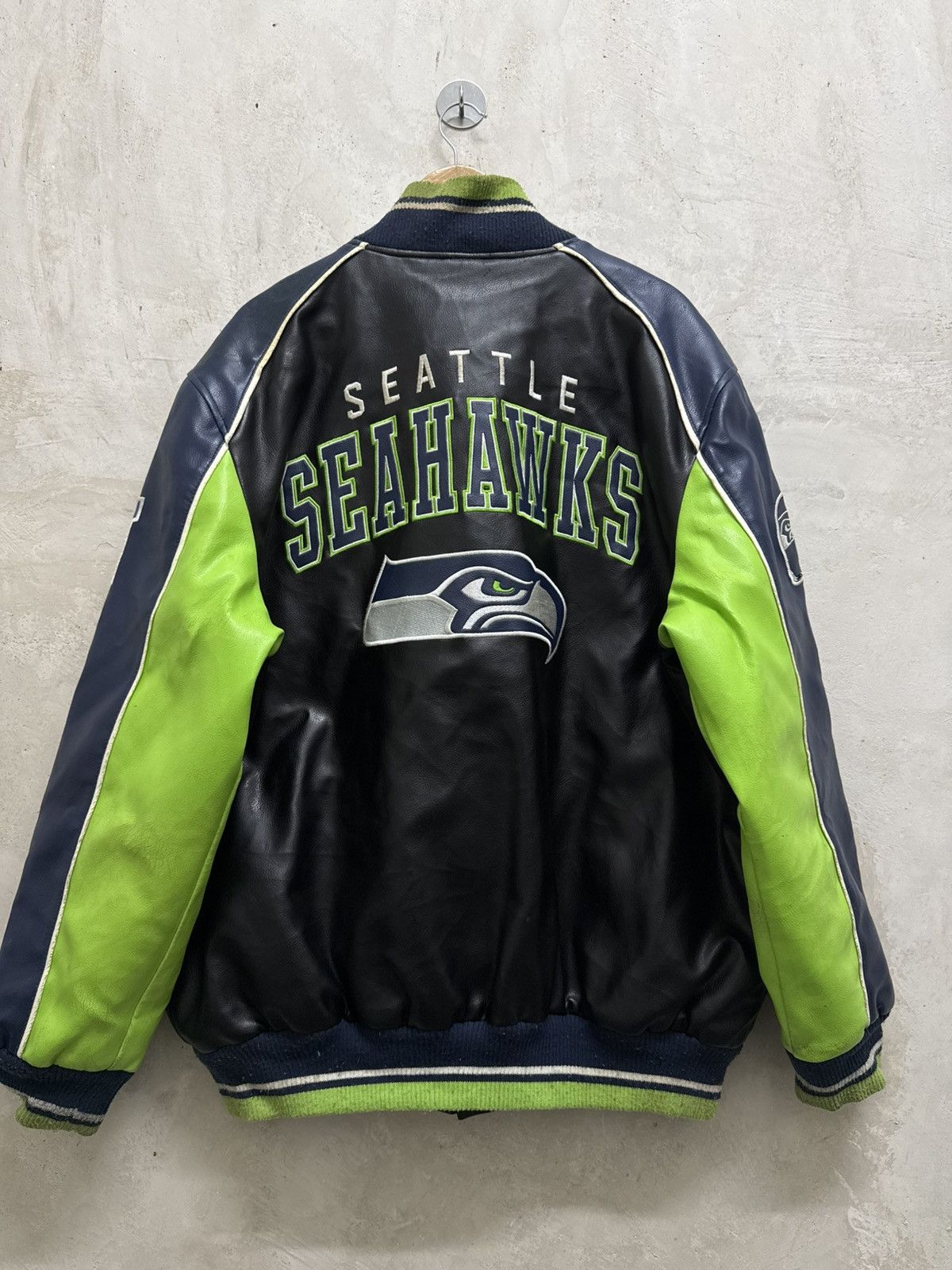 NFL Distressed Seattle Seahawks Leather Varsity Jacket Size US XXL / EU 58 / 5 - 1 Thumbnail
