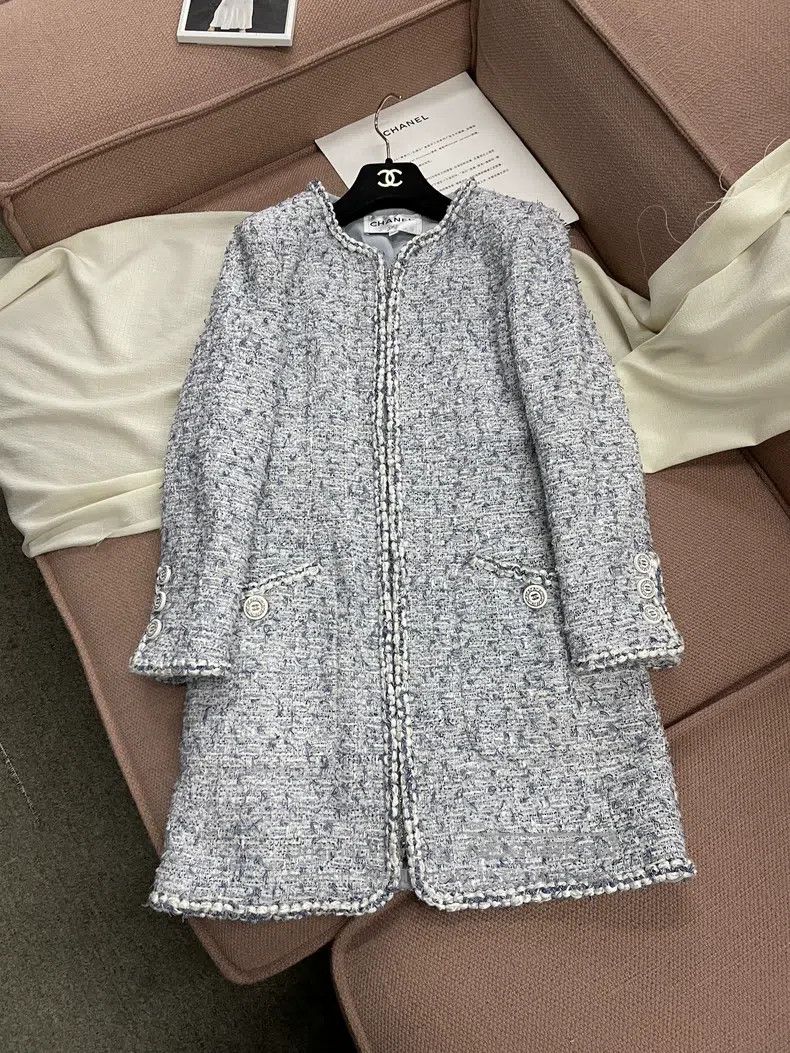 Chanel Chanel 19C Cruise Series Blue and White Glitter Round-neck Size XXS / US 00 / IT 34 - 1 Thumbnail