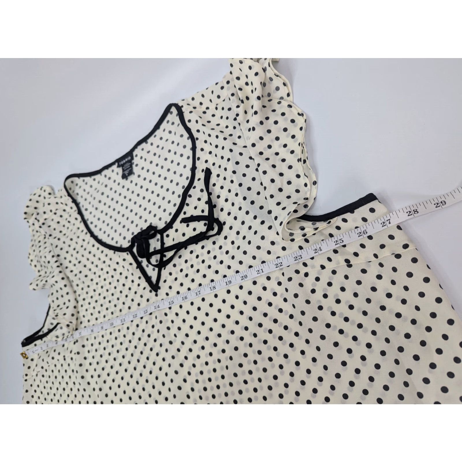 Torrid **Womens Ivory Plus Size 4 Polka Dot Flutter Sleeve Blouse** User: **Torrid Womens Ivory Plus Size 4 Polka Dot Flutter Sleeve Blouse** Size S / US 4 / IT 40 - 4 Thumbnail