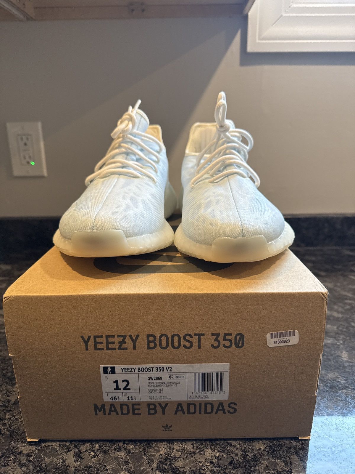 Yeezy Yeezy Boost 350 Mono Ice Size US 12 / EU 45 - 8 Thumbnail