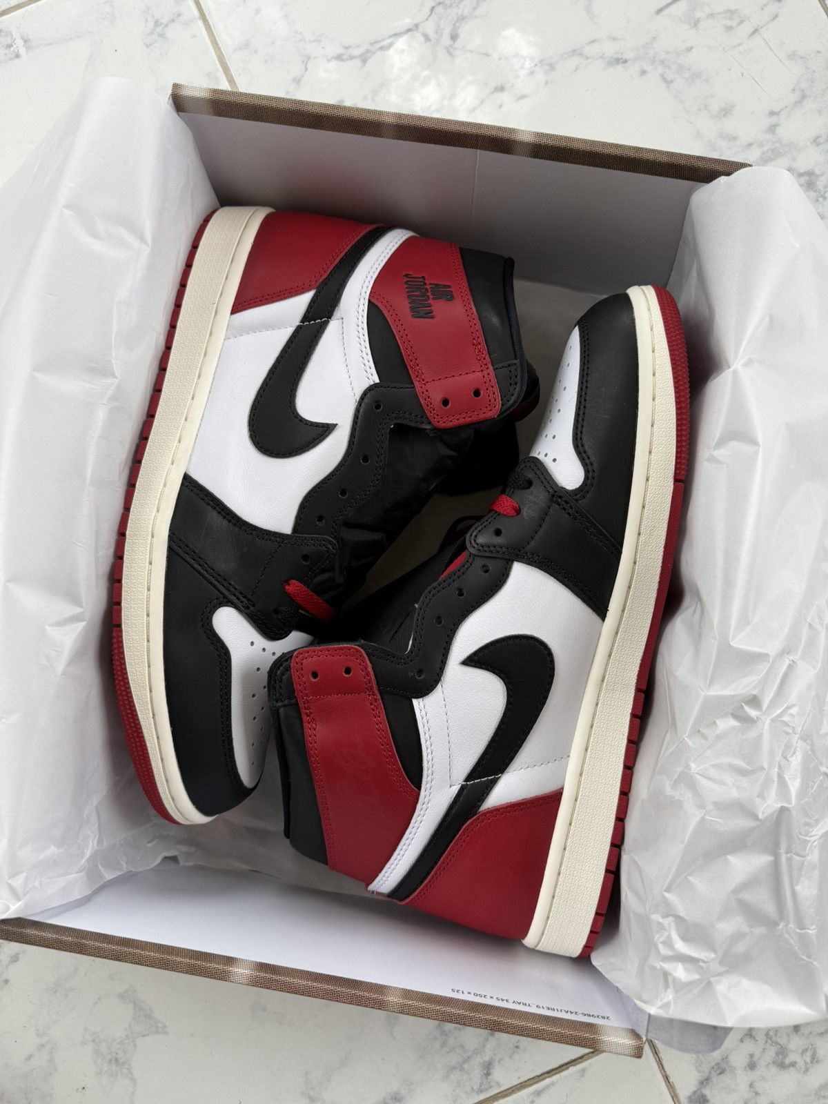 Jordan Brand Air Jordan 1 black Toe Size US 11.5 / EU 44-45 - 9 Thumbnail