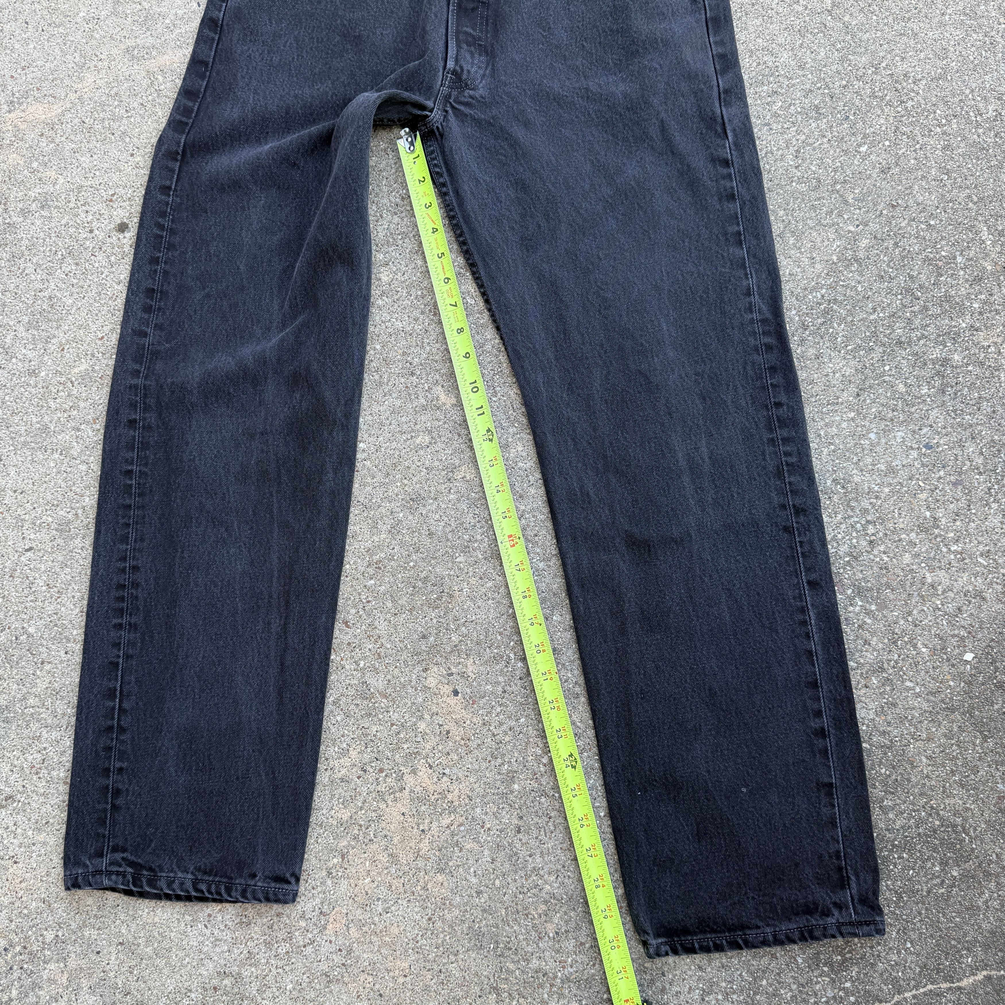 Levi's Vintage Levi's Black Denim Button Fly Jeans 501 Made USA 90s Size US 34 / EU 50 - 6 Thumbnail