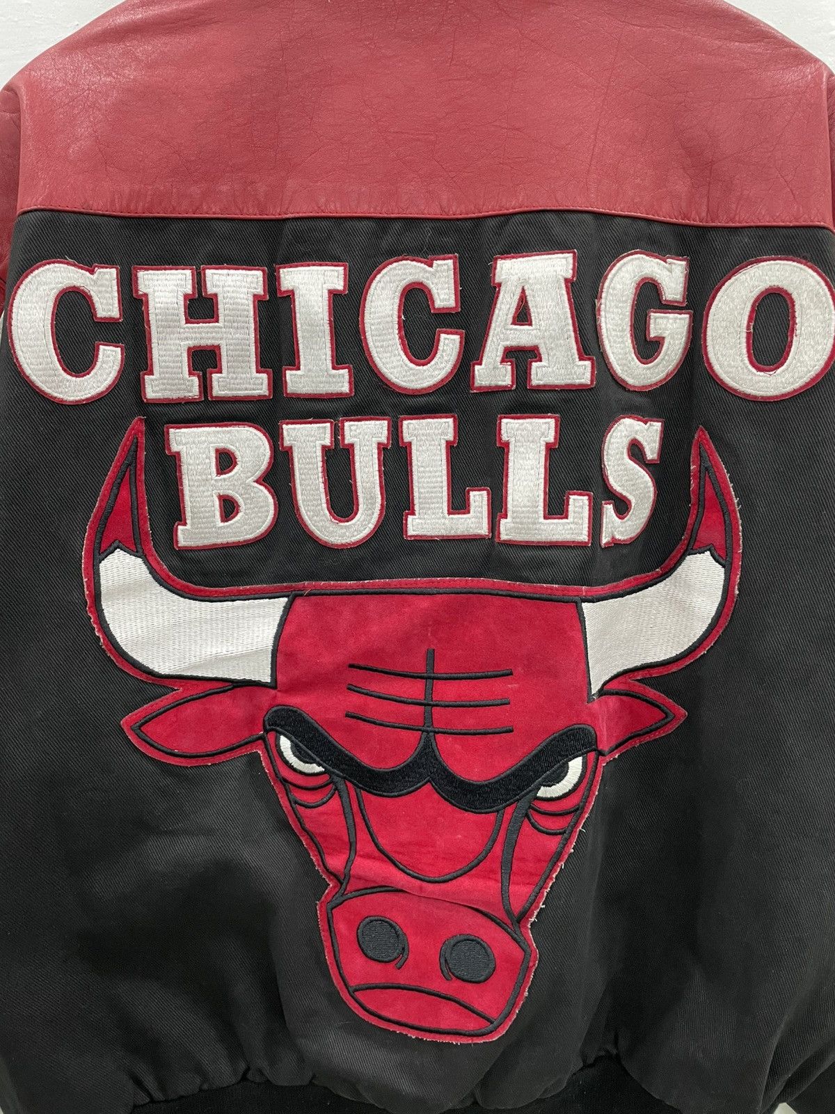 Jeff Hamilton Jeff Hamilton x Chicago Bulls Size US M / EU 48-50 / 2 - 4 Thumbnail