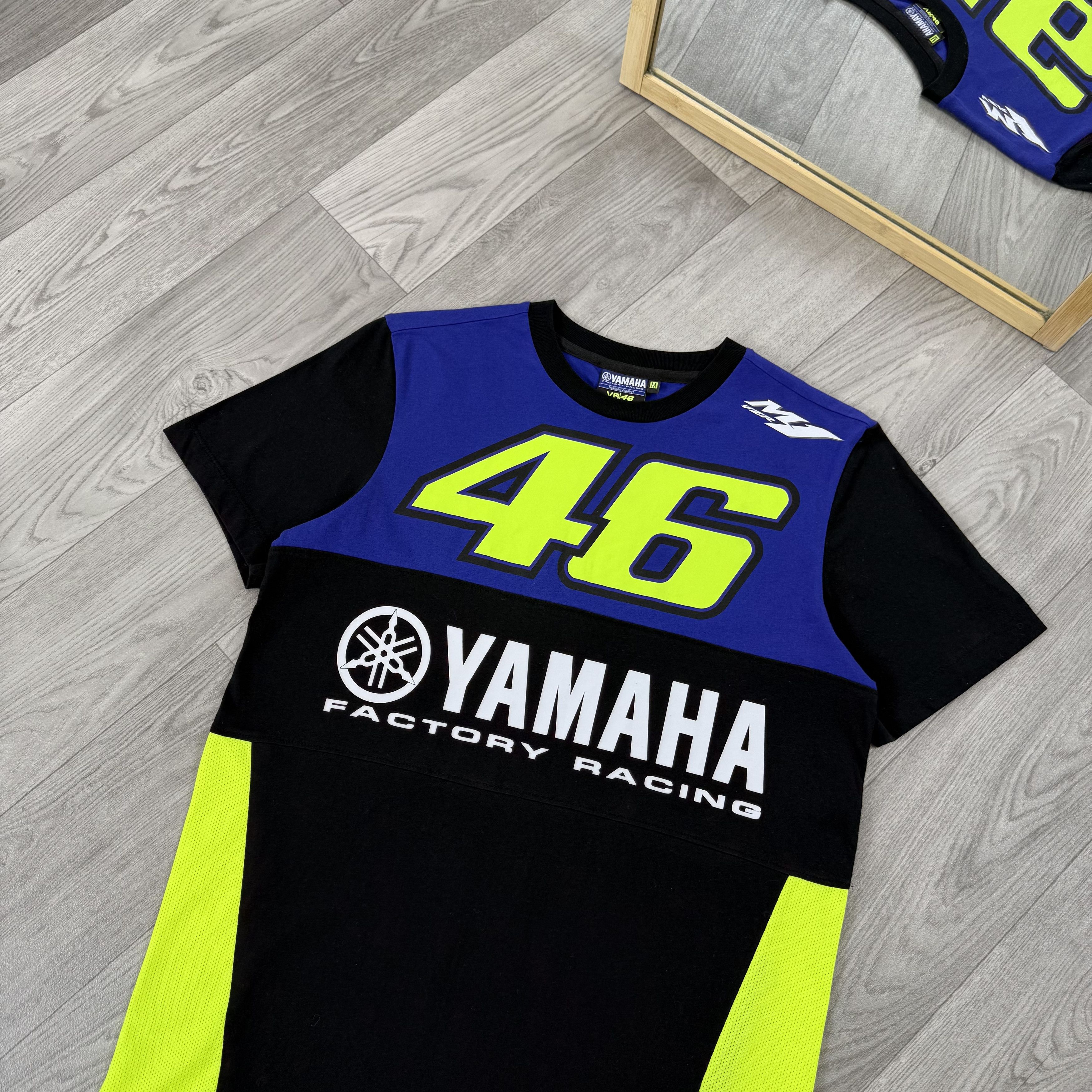 Yamaha Vintage Yamaha Valentino Rossi 46 Racing Graphic Tee Shirt Size US M / EU 48-50 / 2 - 5 Thumbnail