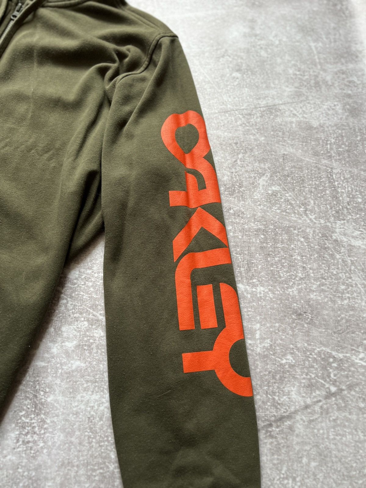 Oakley Y2K Oakley Zip Up Hoodie Big Logo Size US XL / EU 56 / 4 - 3 Thumbnail