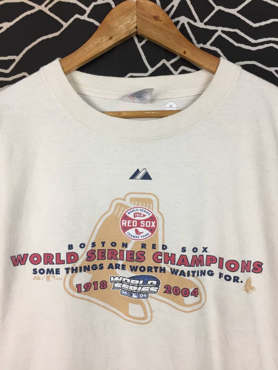 Majestic Vtg 2004 Boston Red Sox World Series Champions Tee Size US XL / EU 56 / 4 - 3 Thumbnail