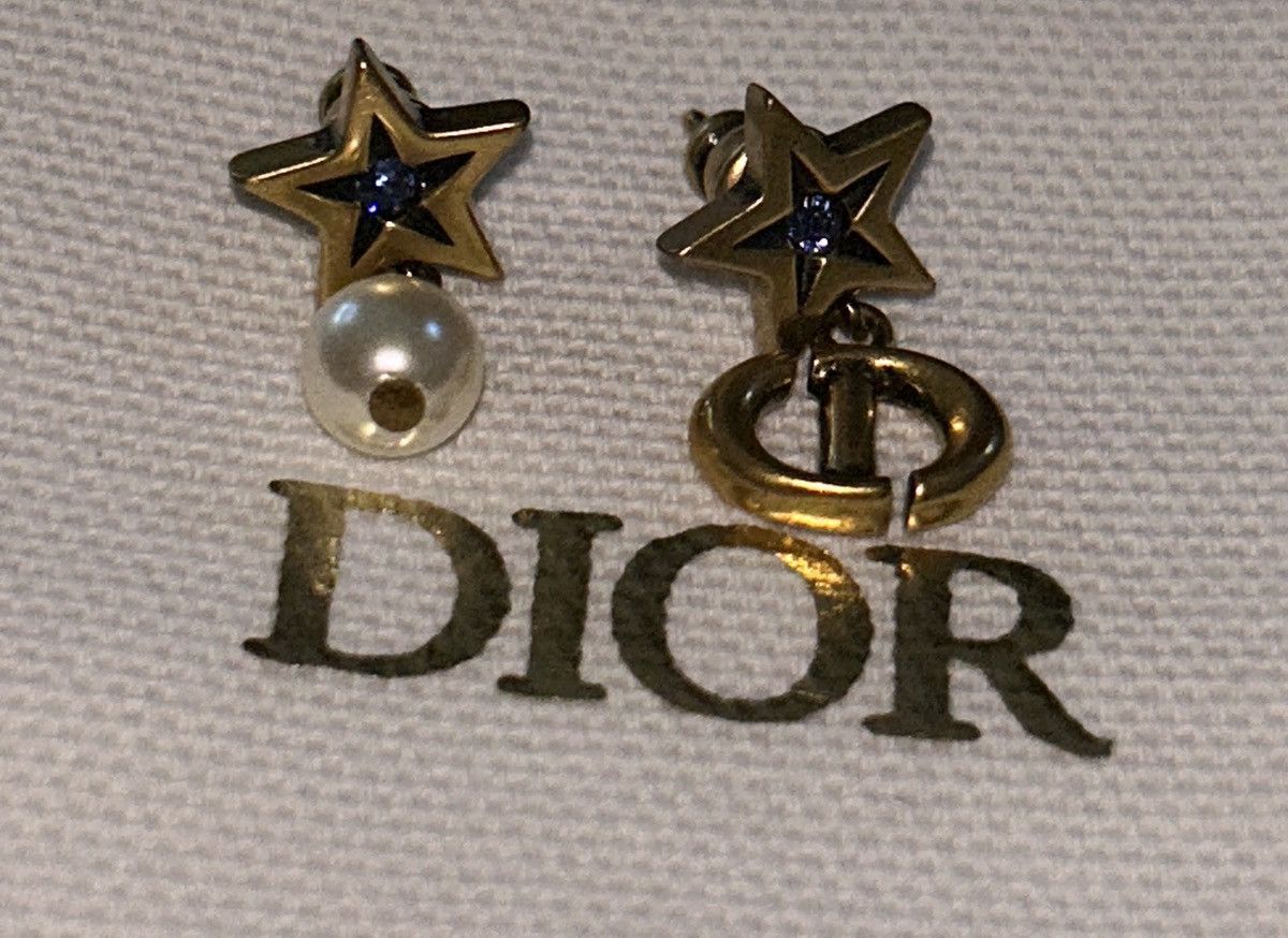 Dior DIOR LUCKY CHARMS STUD EARRINGS Antique Gold-Finish Metal Size ONE SIZE - 4 Thumbnail