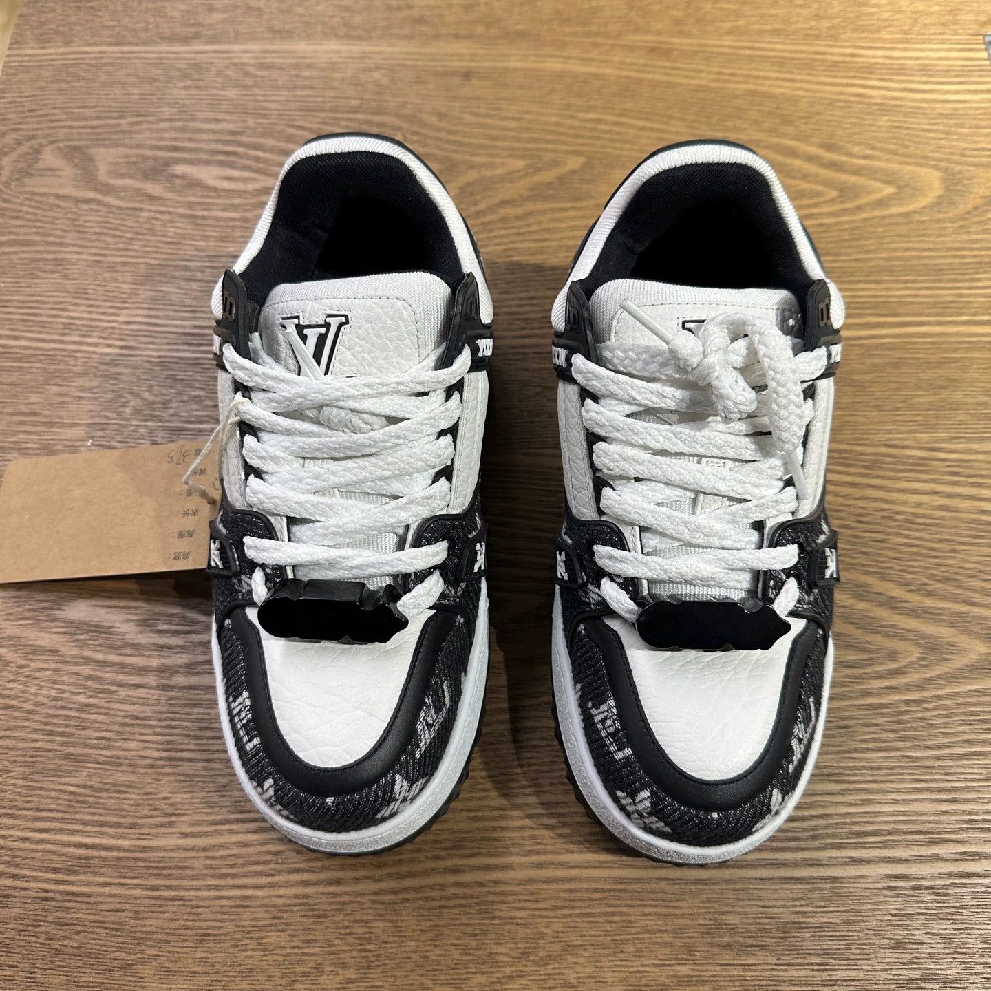 Louis Vuitton LV mar135 Trainer puffy embossed print sneaker 37.5 Size US 7 / IT 37 - 2 Thumbnail