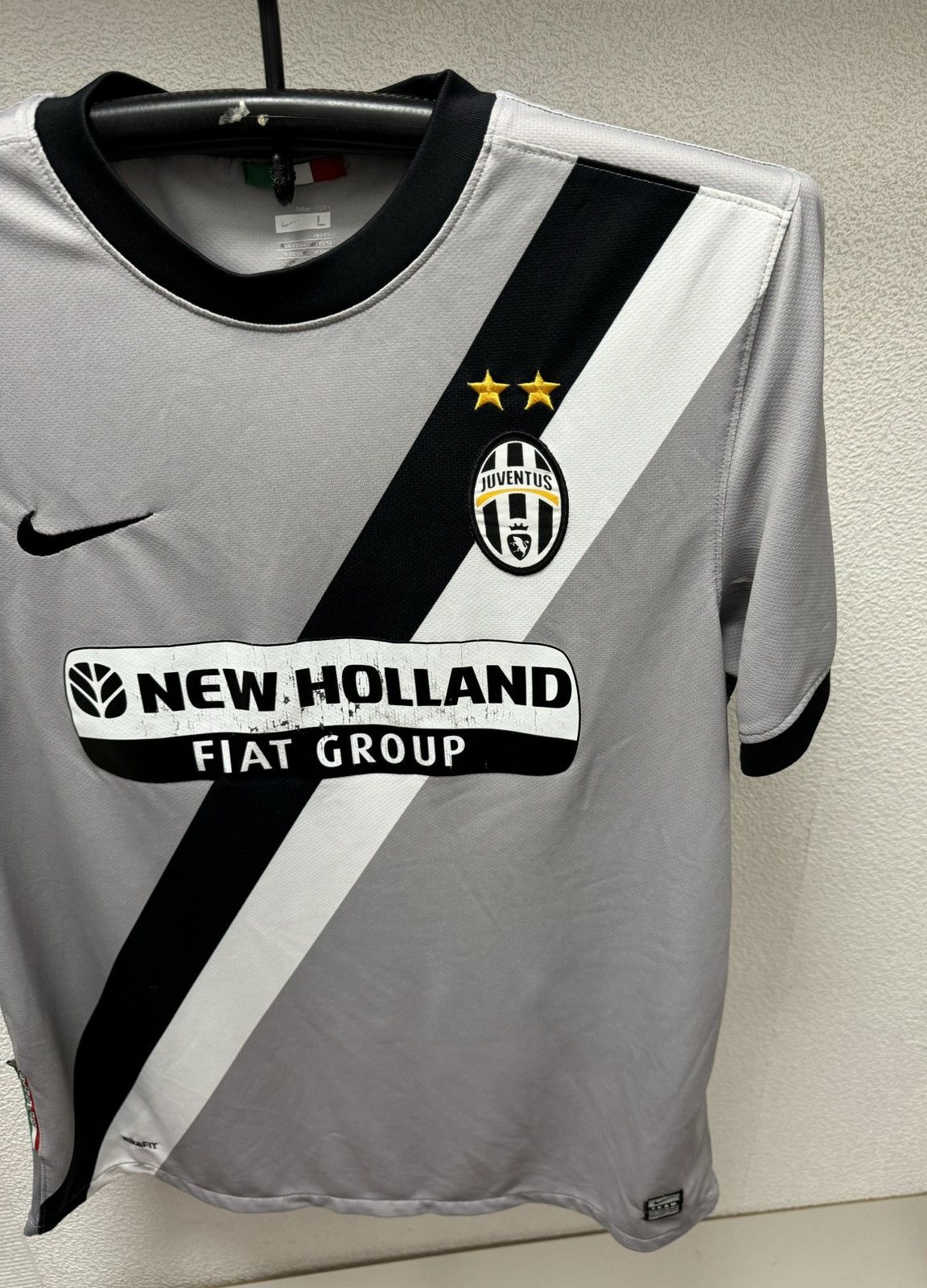 Nike Juventus nike soccer jersey L sz fiat group Size US L / EU 52-54 / 3 - 5 Thumbnail