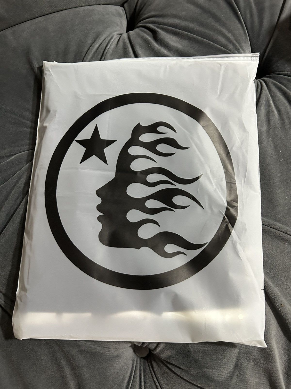 HELLSTAR Hellstar Classic T-Shirt Size US S / EU 44-46 / 1 - 5 Thumbnail