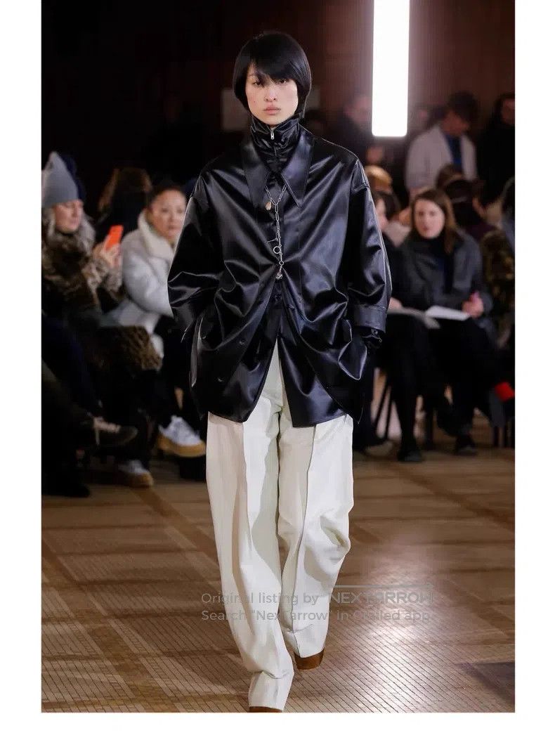 Ann Demeulemeester Ann Demeulemeester Size S pearlescent short trench coat Size S / US 4 / IT 40 - 2 Thumbnail