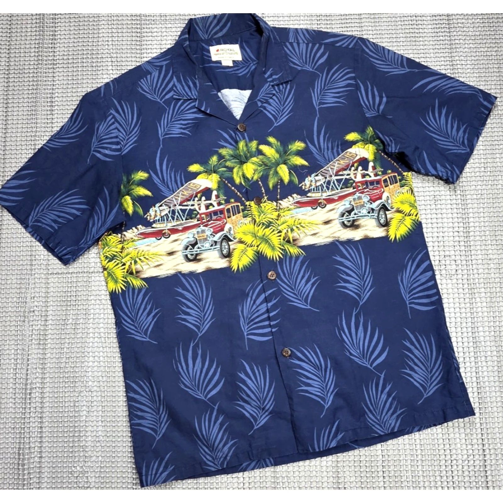 Vintage Royal Hawaiian Mens L Hawaii Beach Aloho Short Sleeve Shirt Vintage Floral Button-Up Shirt Size US L / EU 52-54 / 3 - 3 Thumbnail