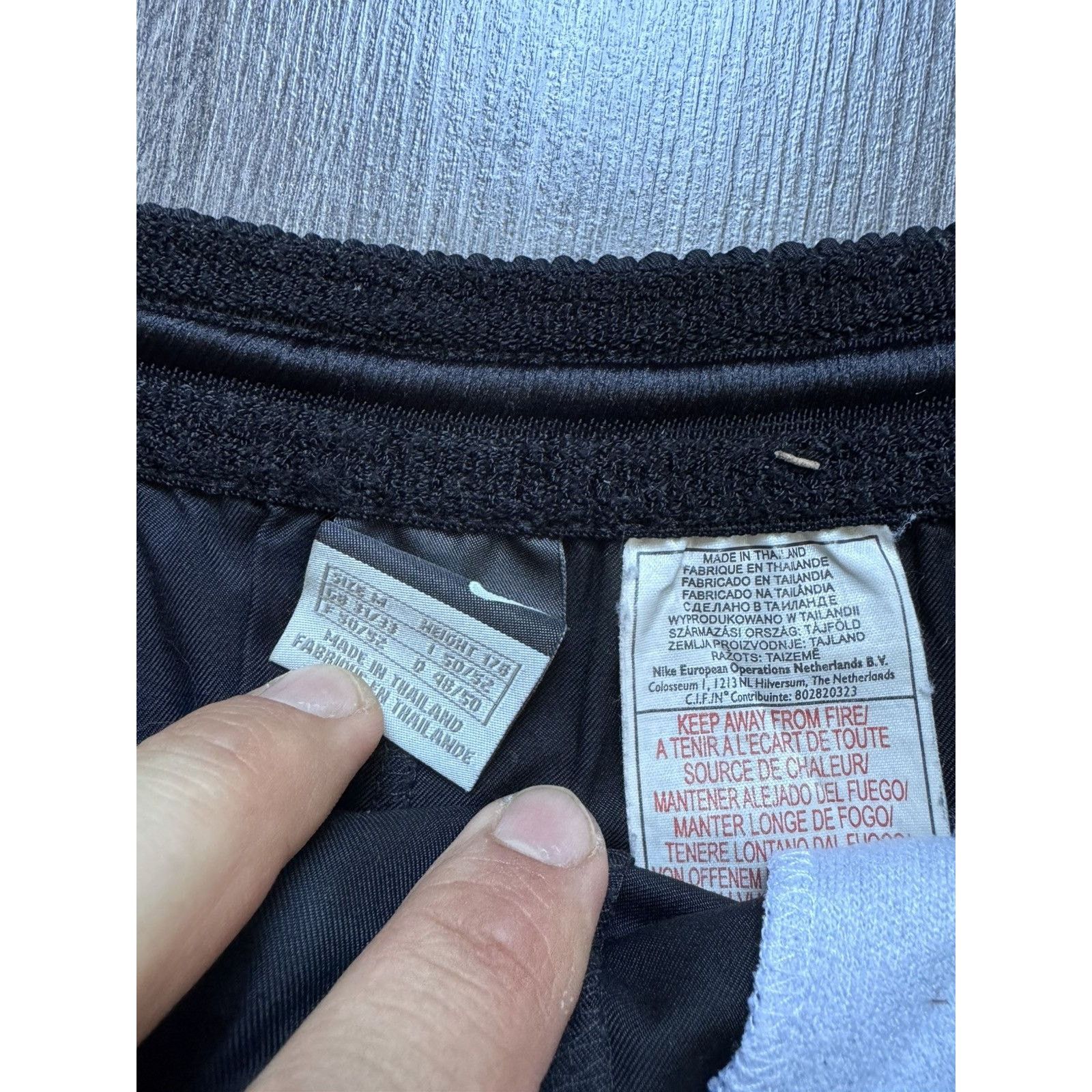 Nike Vintage Y2K Nylon Nike Court Shorts Size US 32 / EU 48 - 2 Thumbnail