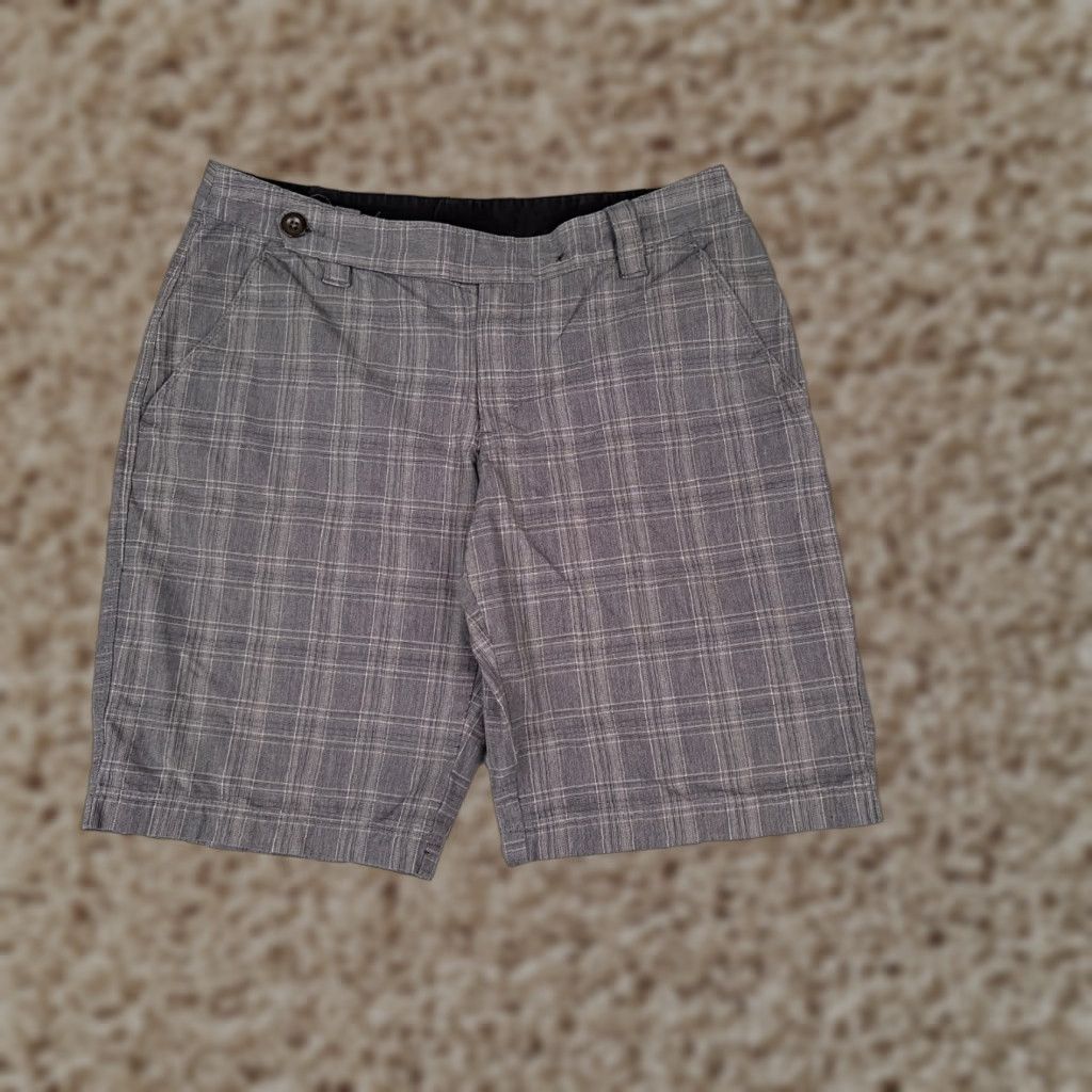 The North Face The North Face Shorts Womens 10 Gray Plaid 100% Cotton Golf Hiking 32x11 Women Shorts Casual Activewear 90s? Size 32" / US 10 / IT 46 - 1 Thumbnail