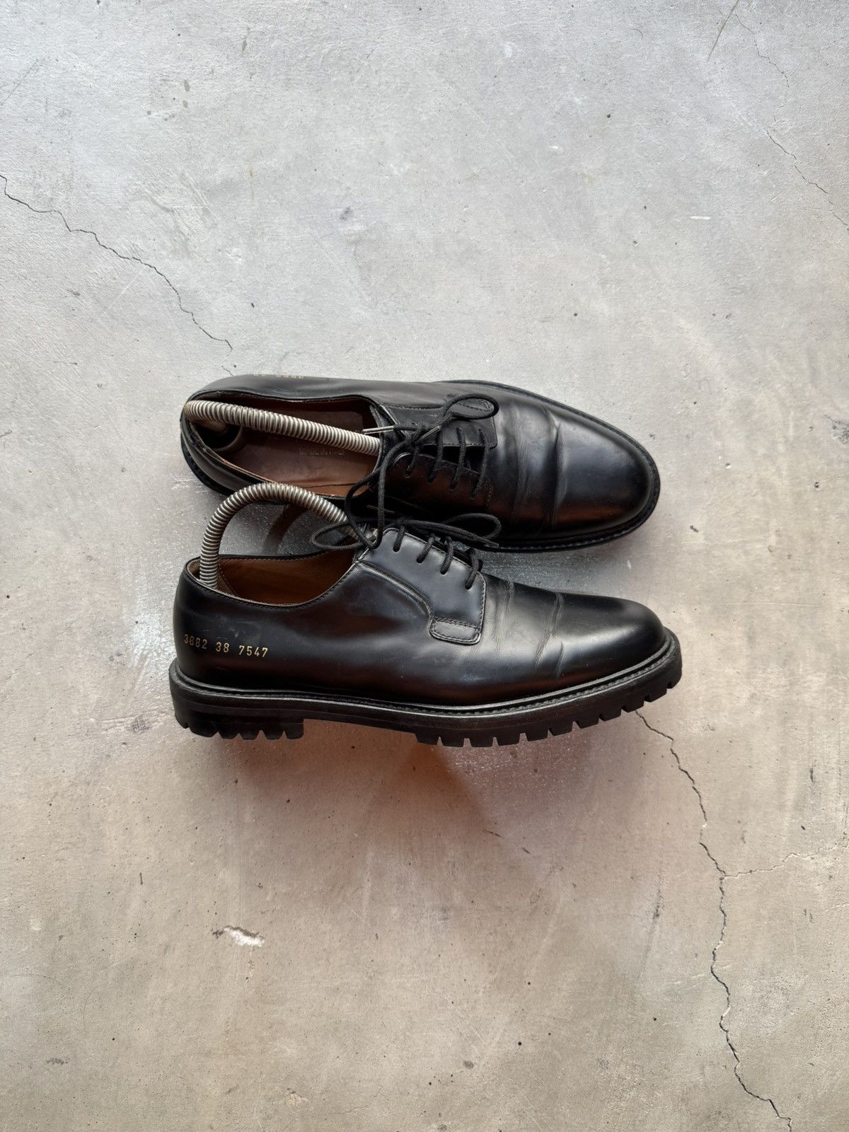 Common Projects Common Projects Lug Sole Derby Shoes Shine Black Size US 6 / EU 39 - 1 Thumbnail