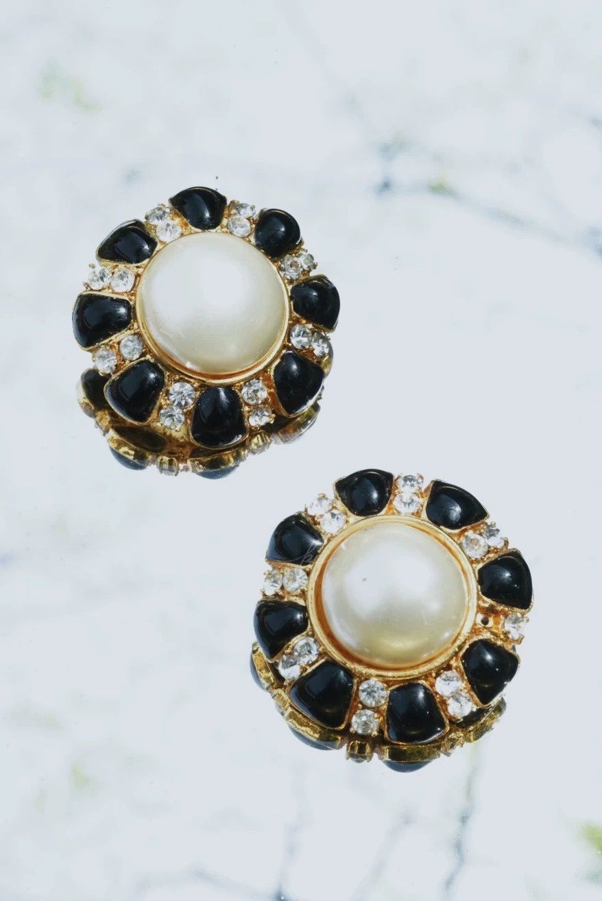 Chanel Chanel Vtg Black Glass Pearl Crystal Clip Earrings Size ONE SIZE - 2 Thumbnail