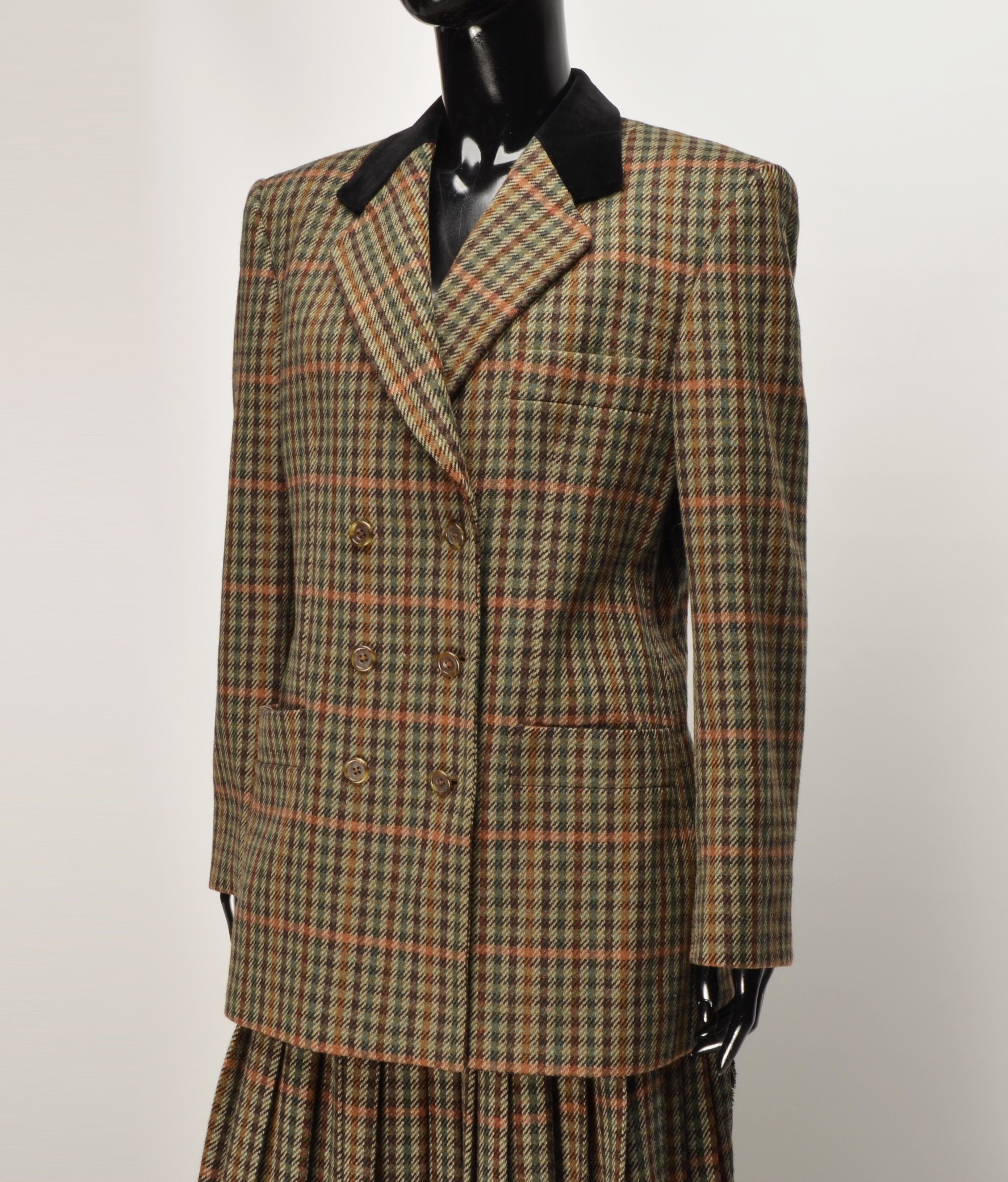 Aquascutum Vintage Aquascutum Tweed Suit Set Skirt Blazer Check Wool Size M / US 6-8 / IT 42-44 - 2 Thumbnail