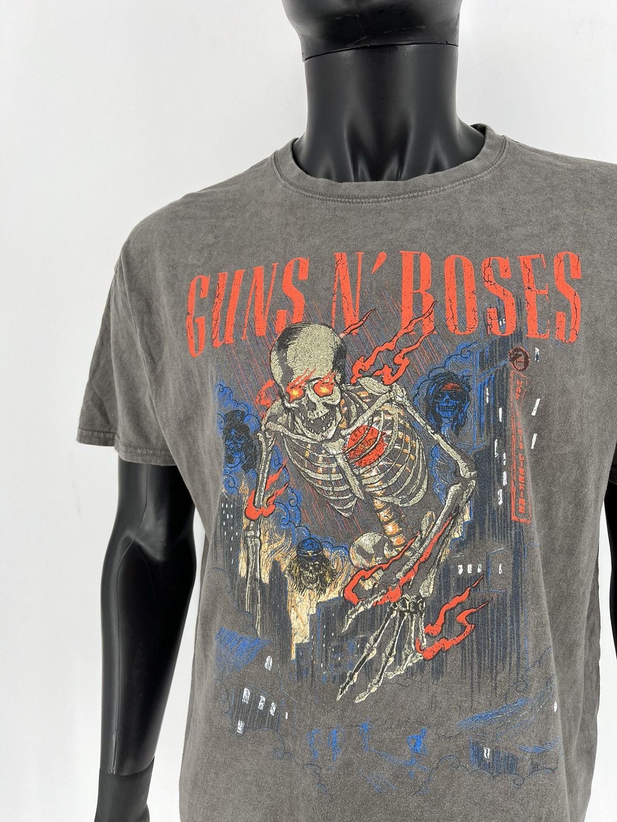 Band Tees × Vintage Guns and Roses Vintage Y2K Rock Band Tee Size S Oversize Size US S / EU 44-46 / 1 - 6 Thumbnail
