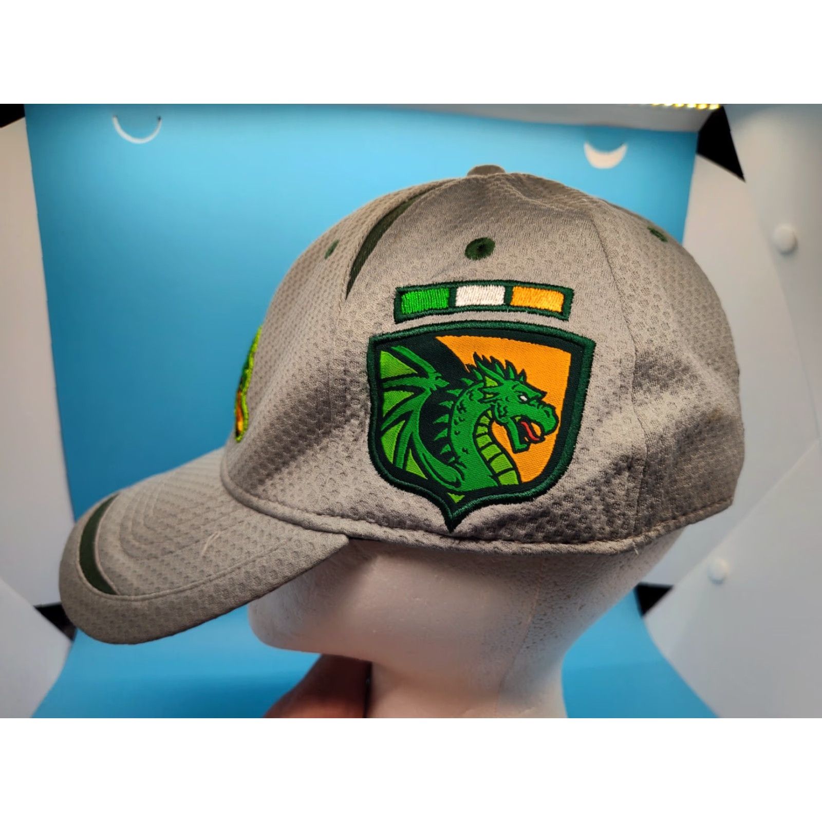 VINTAGE Dublin Dragons Football Hat Cap Fitted L/XL Cap America Mens Multicolor Embroidered Breathable Lightweight Stadium Football Theme 90s?