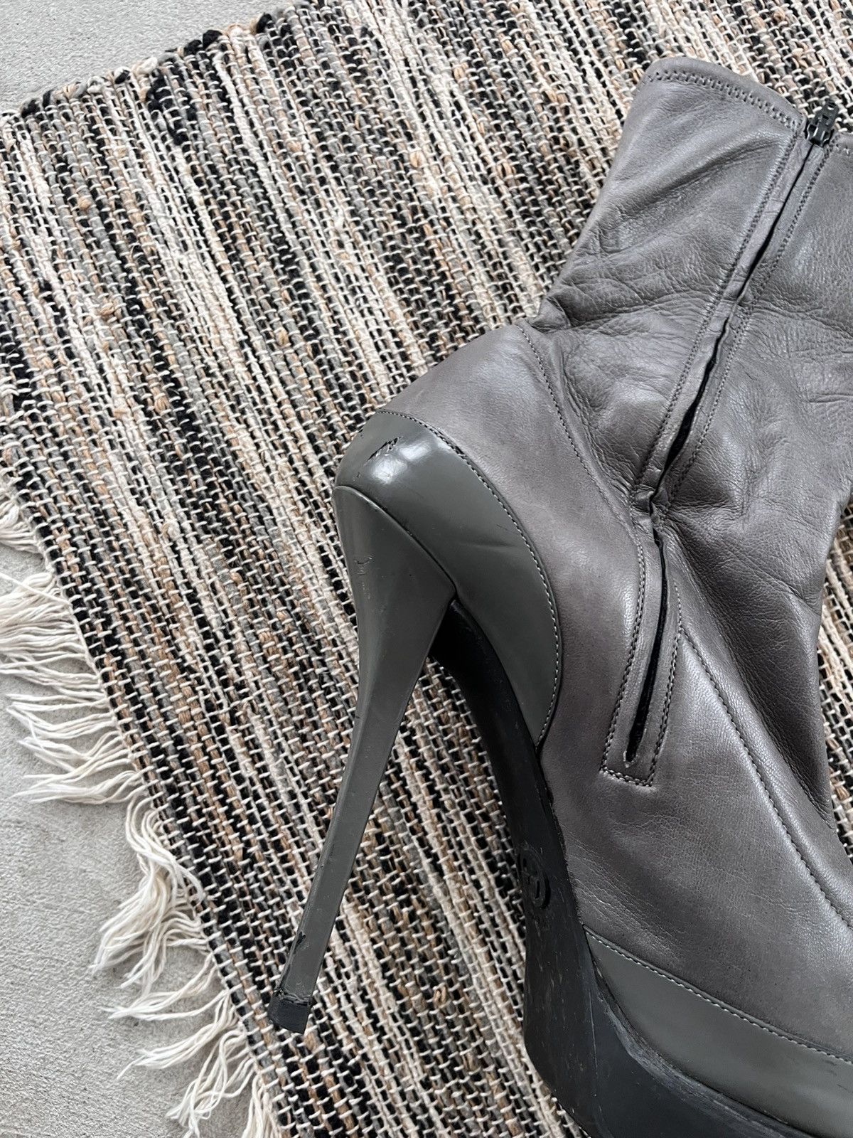 Gucci Rare Gucci Wimbledon Grey Leather Platform Ankle Heels Boots Size US 8.5 / IT 38.5 - 13 Thumbnail