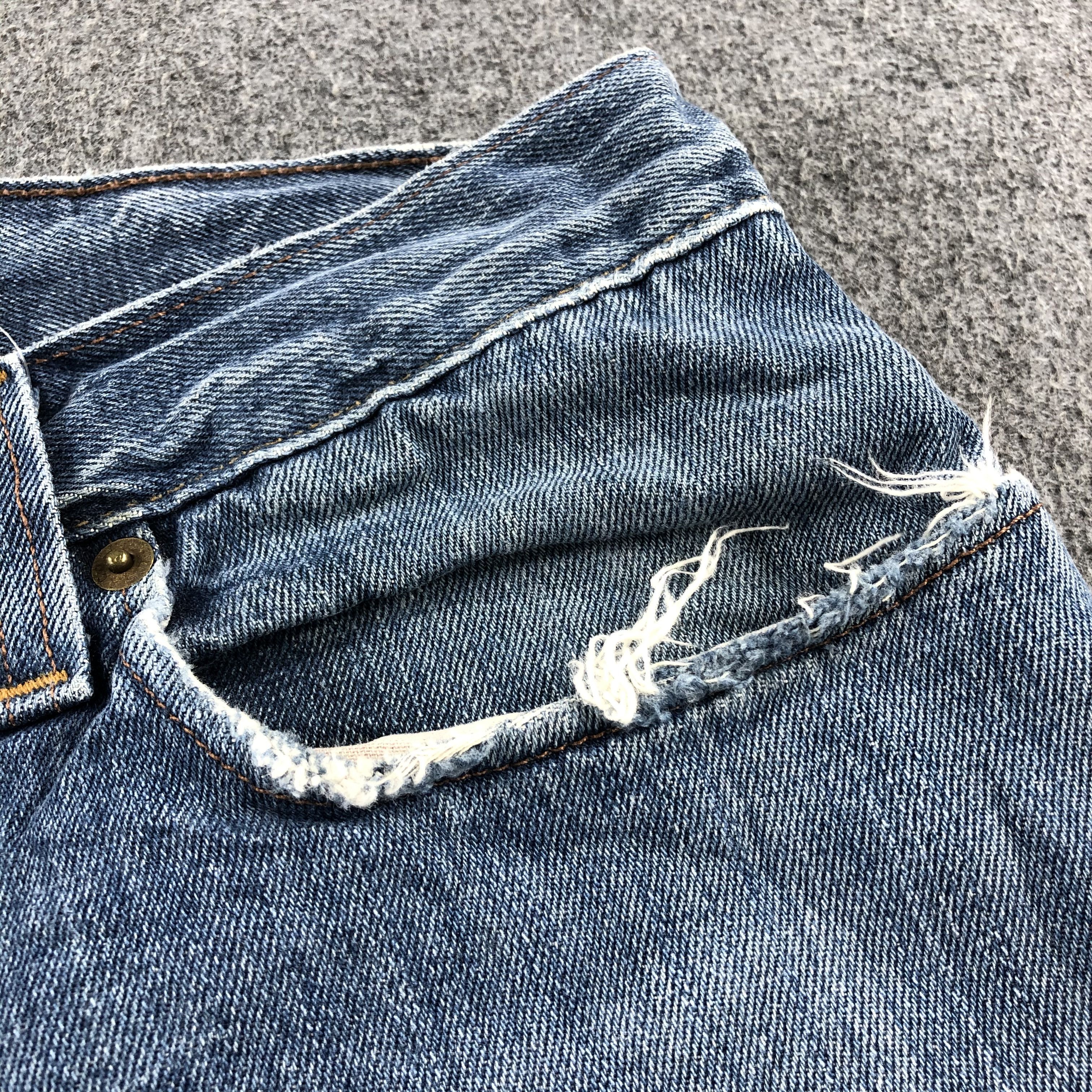 Levi's 90s Vintage Blue Wash Levis 527 Jeans-J2409 Size US 34 / EU 50 - 11 Thumbnail