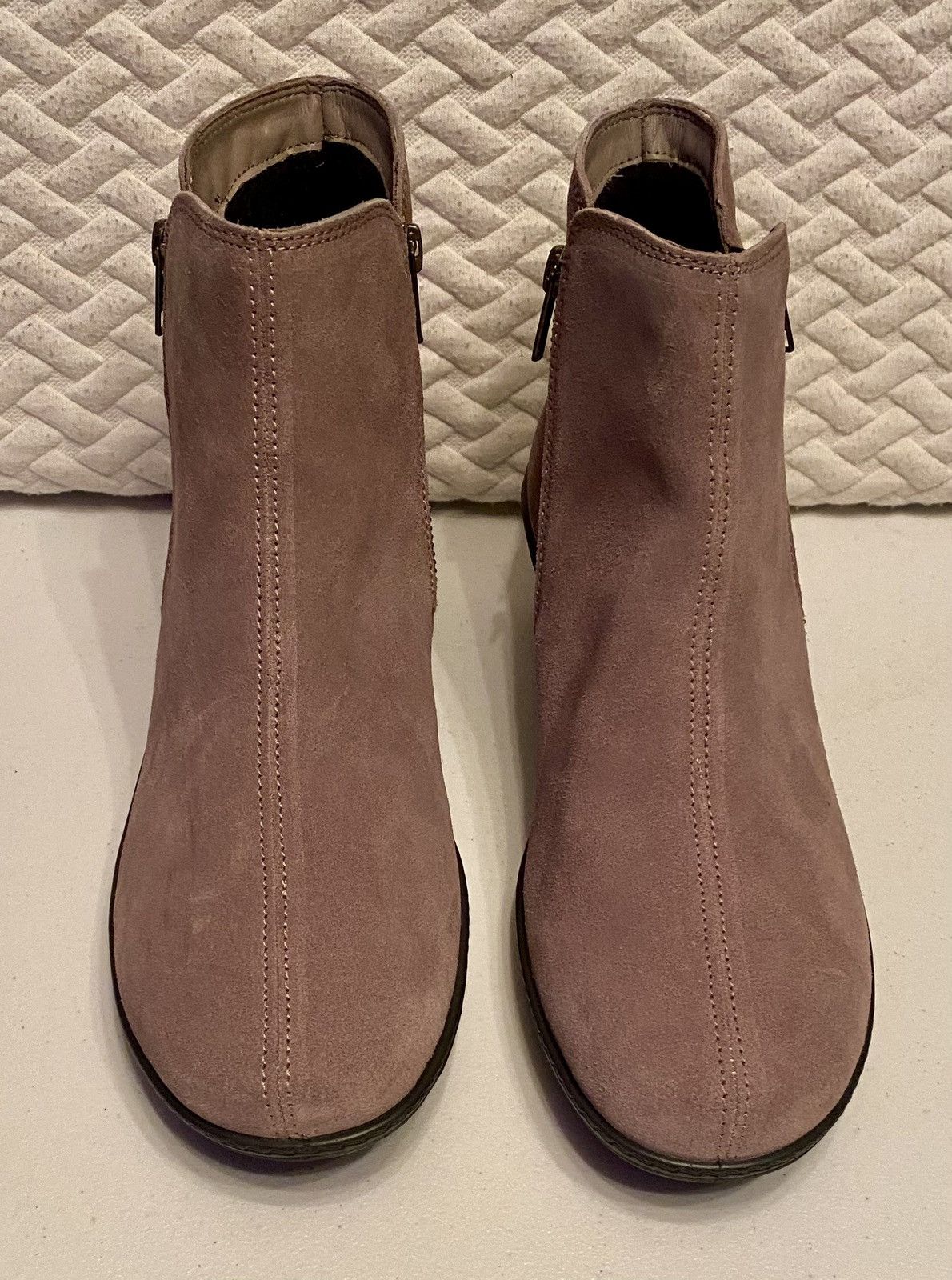 Other Hotter 🏴󠁧󠁢󠁥󠁮󠁧󠁿 Comfort Concept Suede Center Seam Chelsea Boot 9 Size US 10.5 / IT 40.5 - 7 Thumbnail