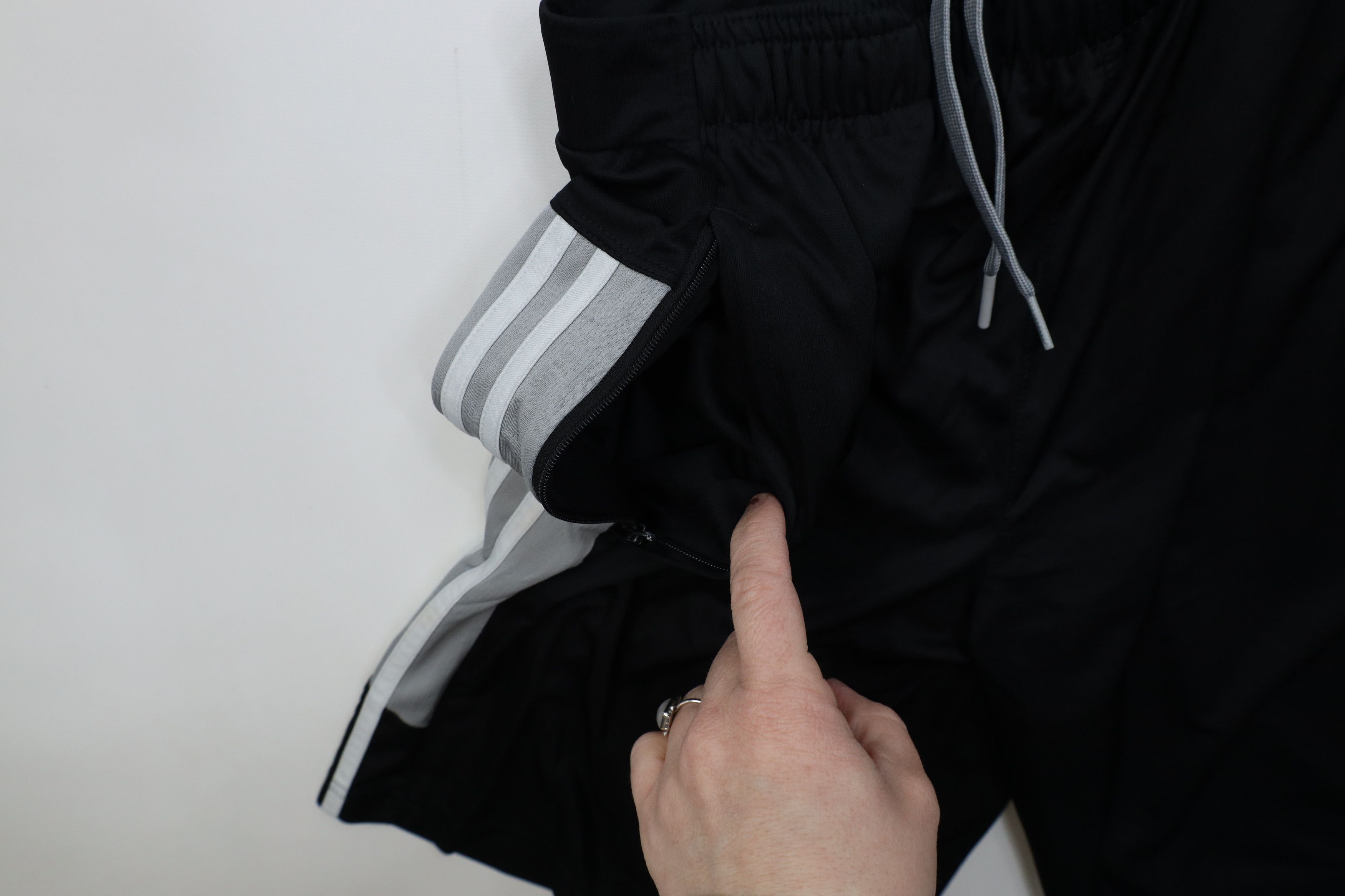 Adidas Y2K Adidas Spell Striped Running Jogging Soccer Shorts Black Size US 32 / EU 48 - 6 Thumbnail