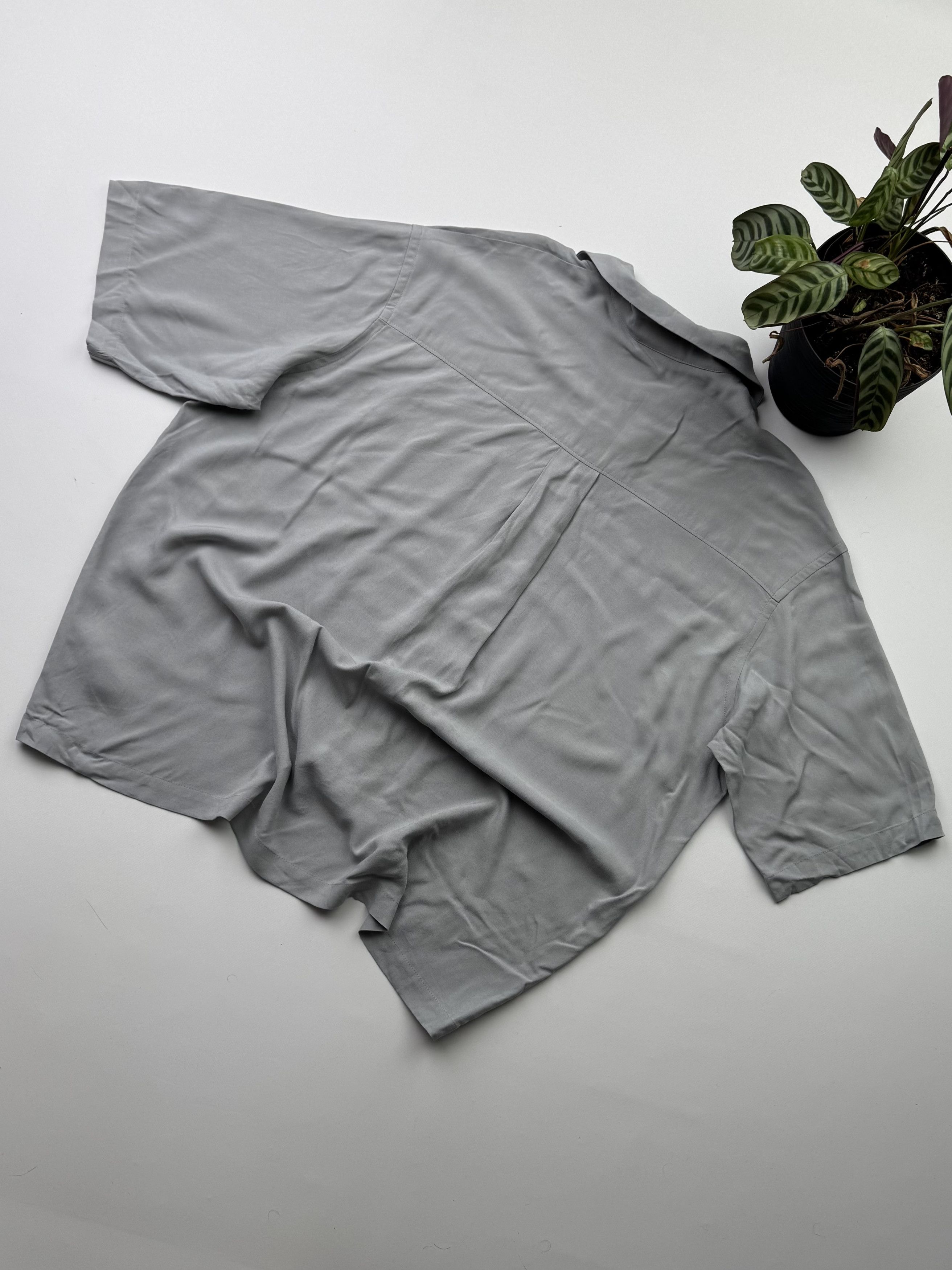 Weekday Weekday Viscose Oversized Shirt Short Sleeve (145) Size US S / EU 44-46 / 1 - 9 Thumbnail
